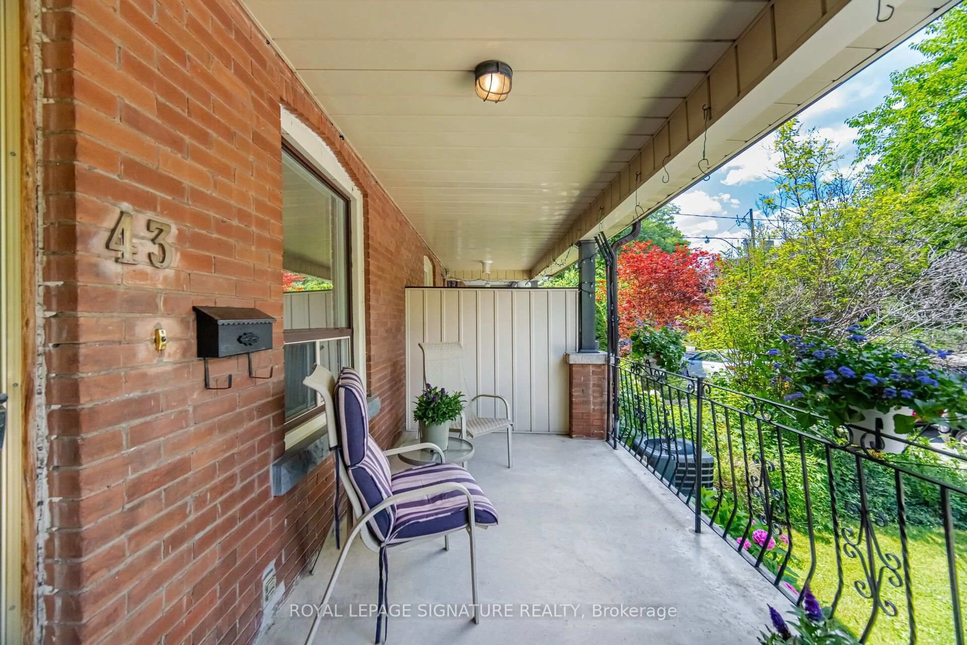 Patio, street for 43 Marchmount Rd, Toronto Ontario M6G 2A8