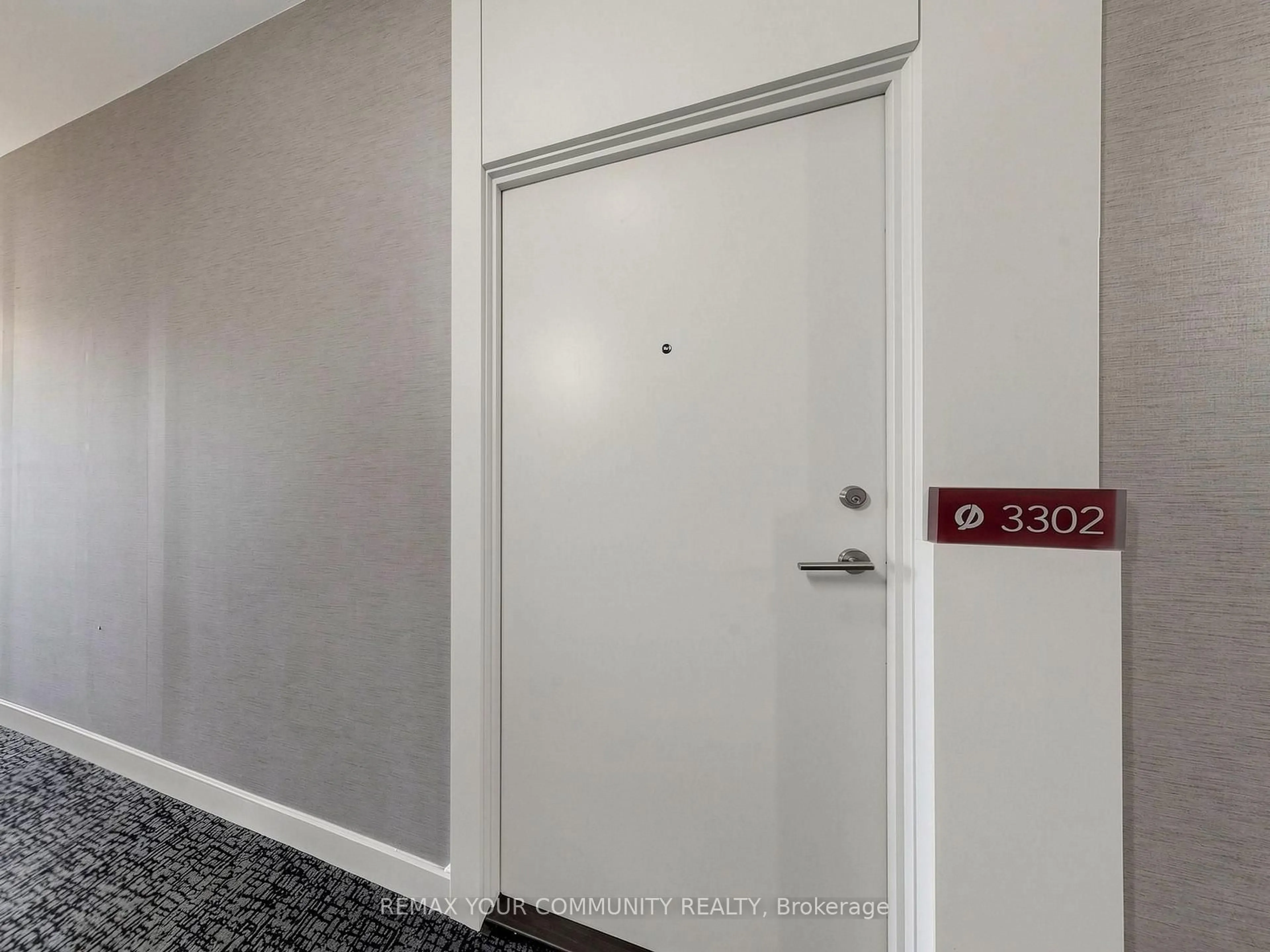 Indoor entryway for 121 Mcmahon Dr #3302, Toronto Ontario M2K 0C1