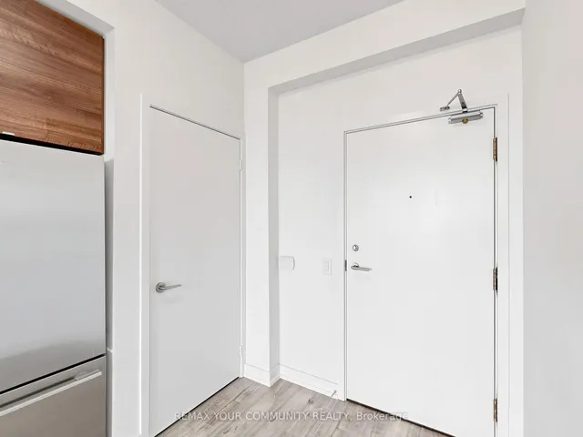 121 Mcmahon Dr #3302, Toronto 5