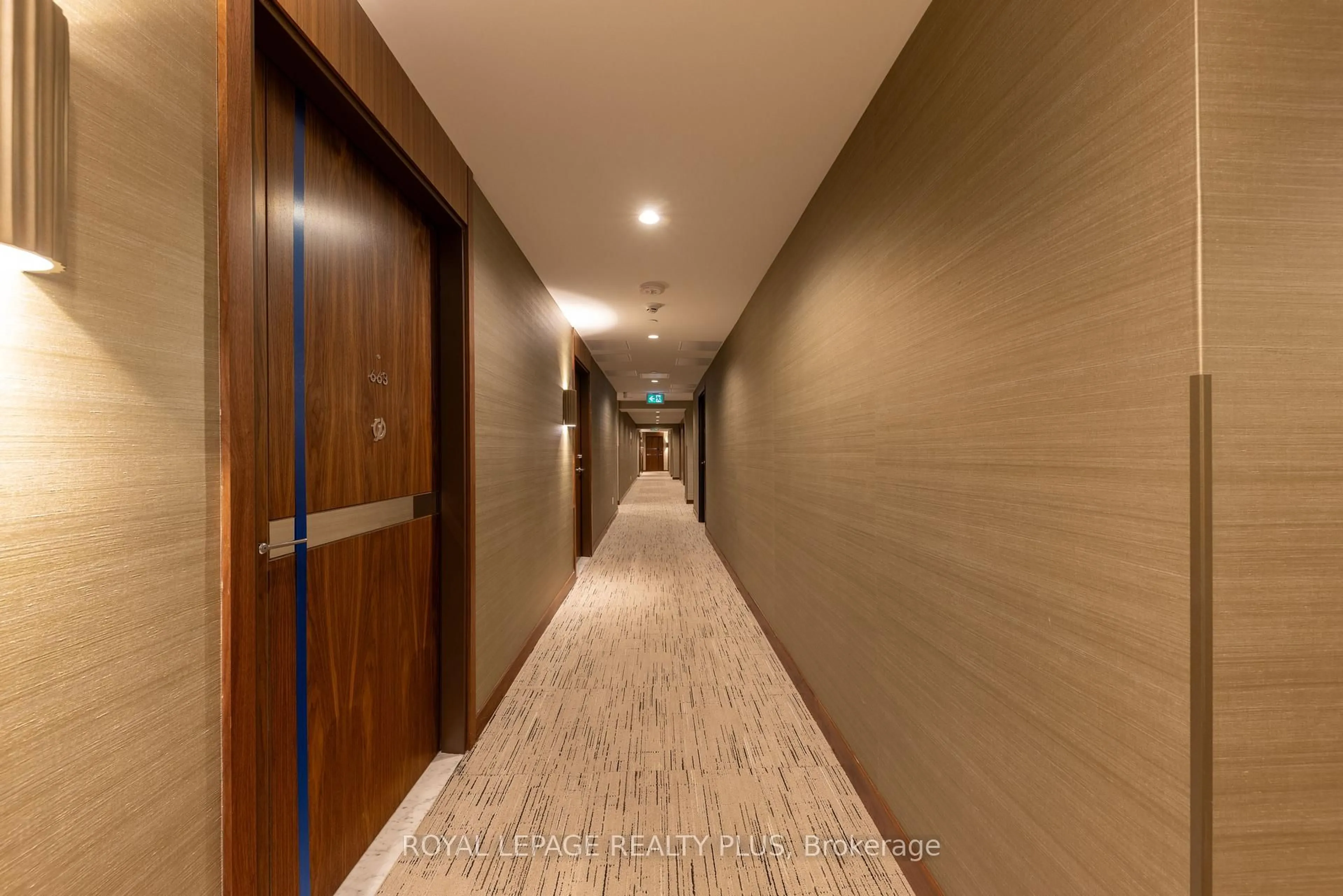 Indoor foyer for 68 Esther Shiner Blvd #662, Toronto Ontario M2K 0J6