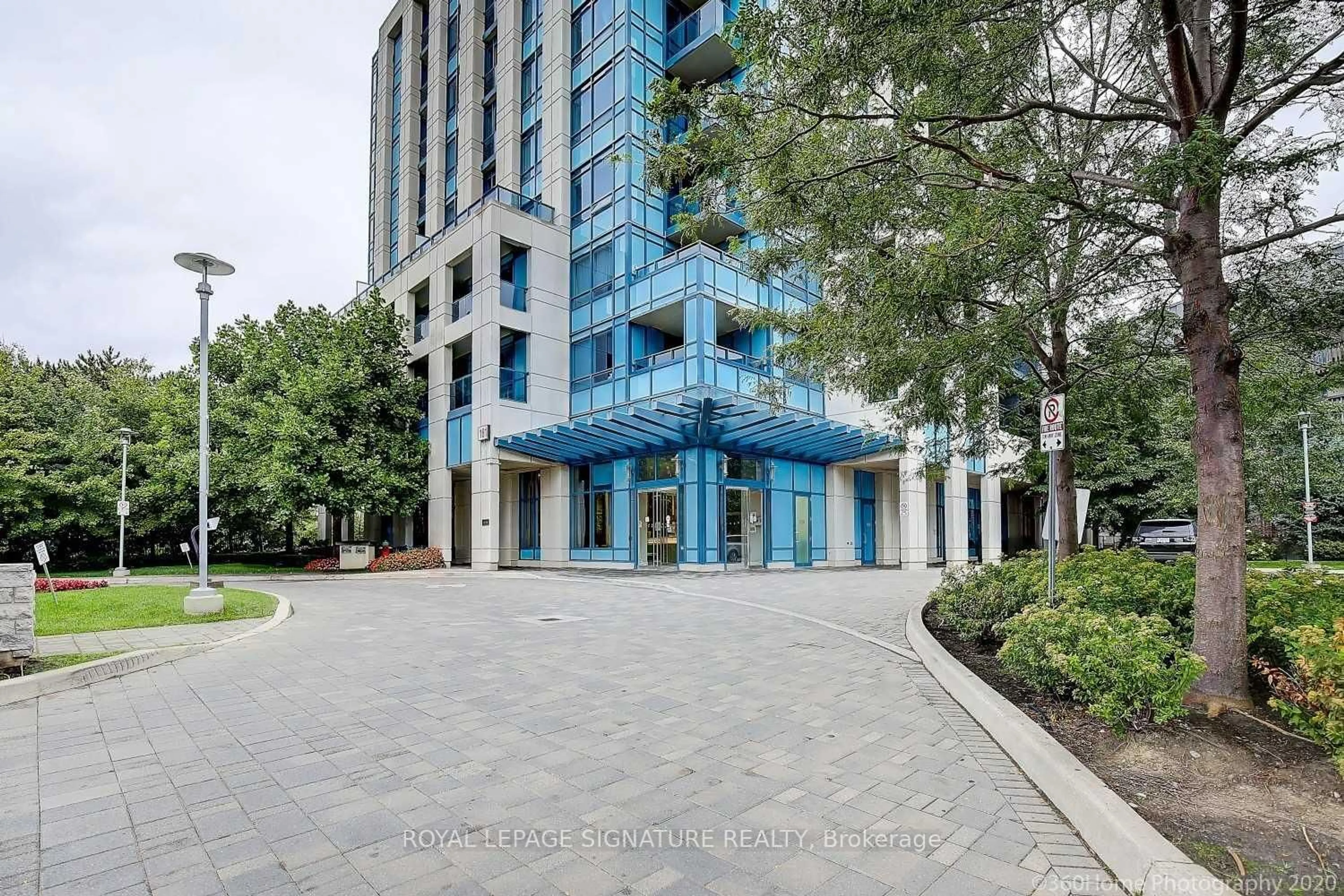 Indoor foyer for 181 Wynford Dr #510, Toronto Ontario M3C 0C6