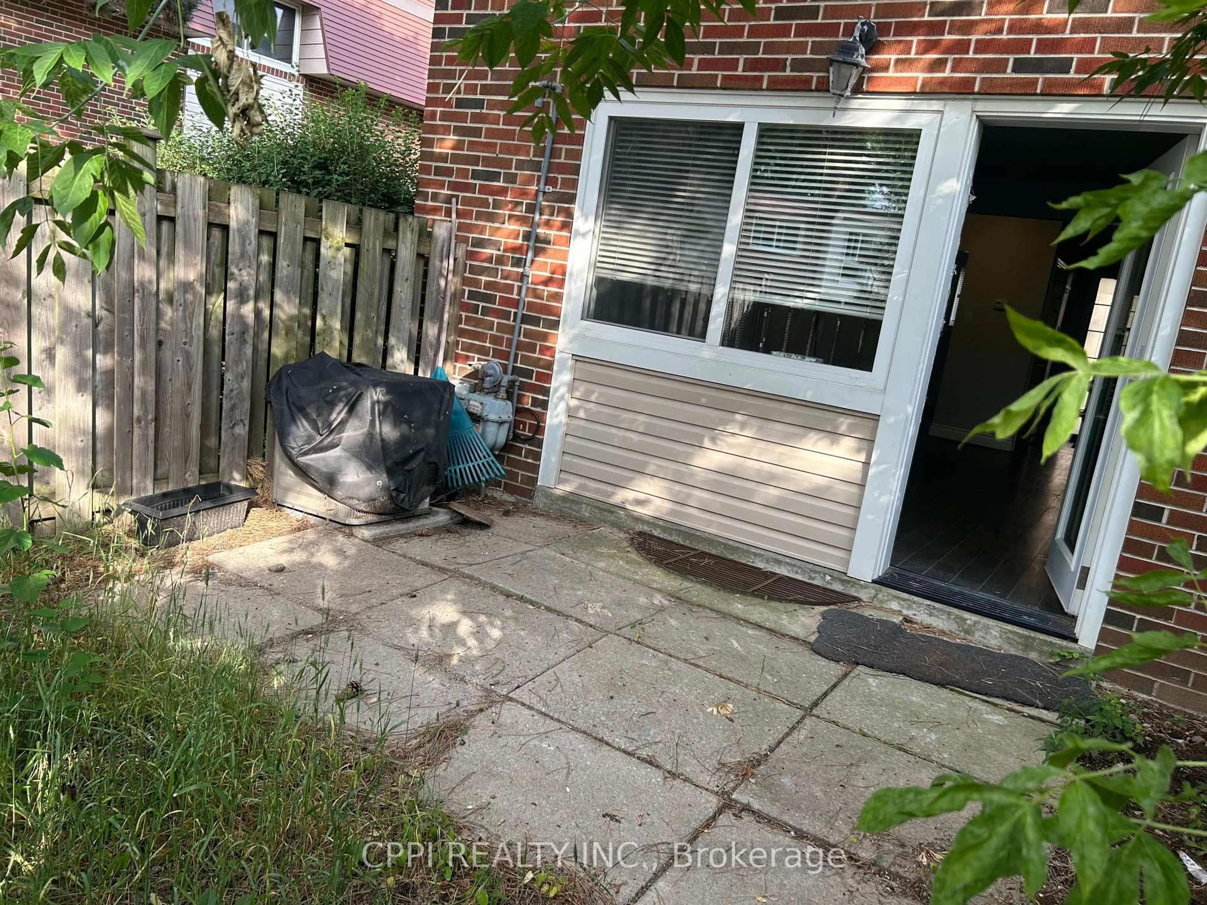 A pic from outside/outdoor area/front of a property/back of a property/a pic from drone, street for 69 Godstone Rd #127, Toronto Ontario M2J 3C8