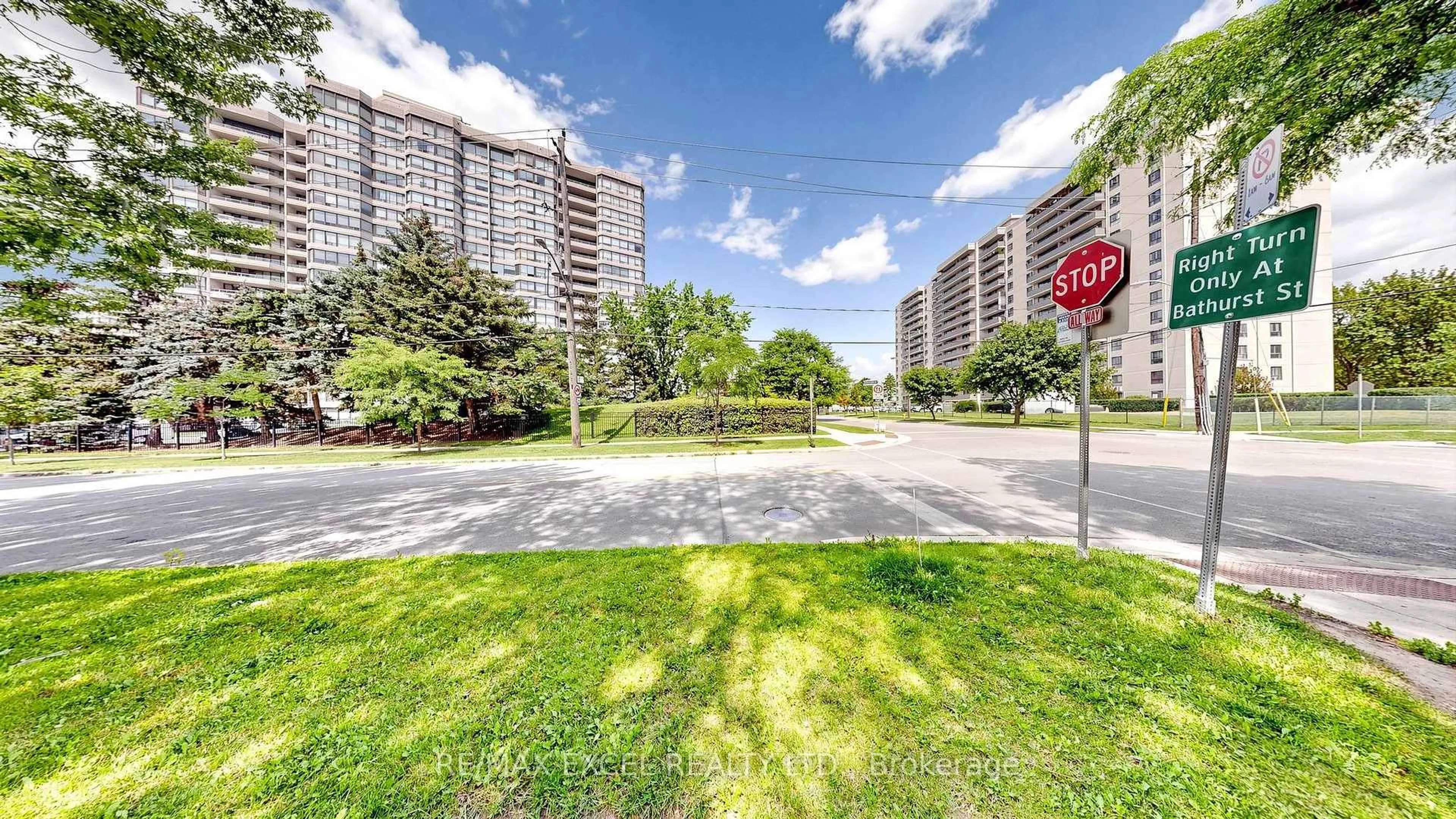 Unknown for 1101 Steeles Ave #Ph103, Toronto Ontario M2R 3W5