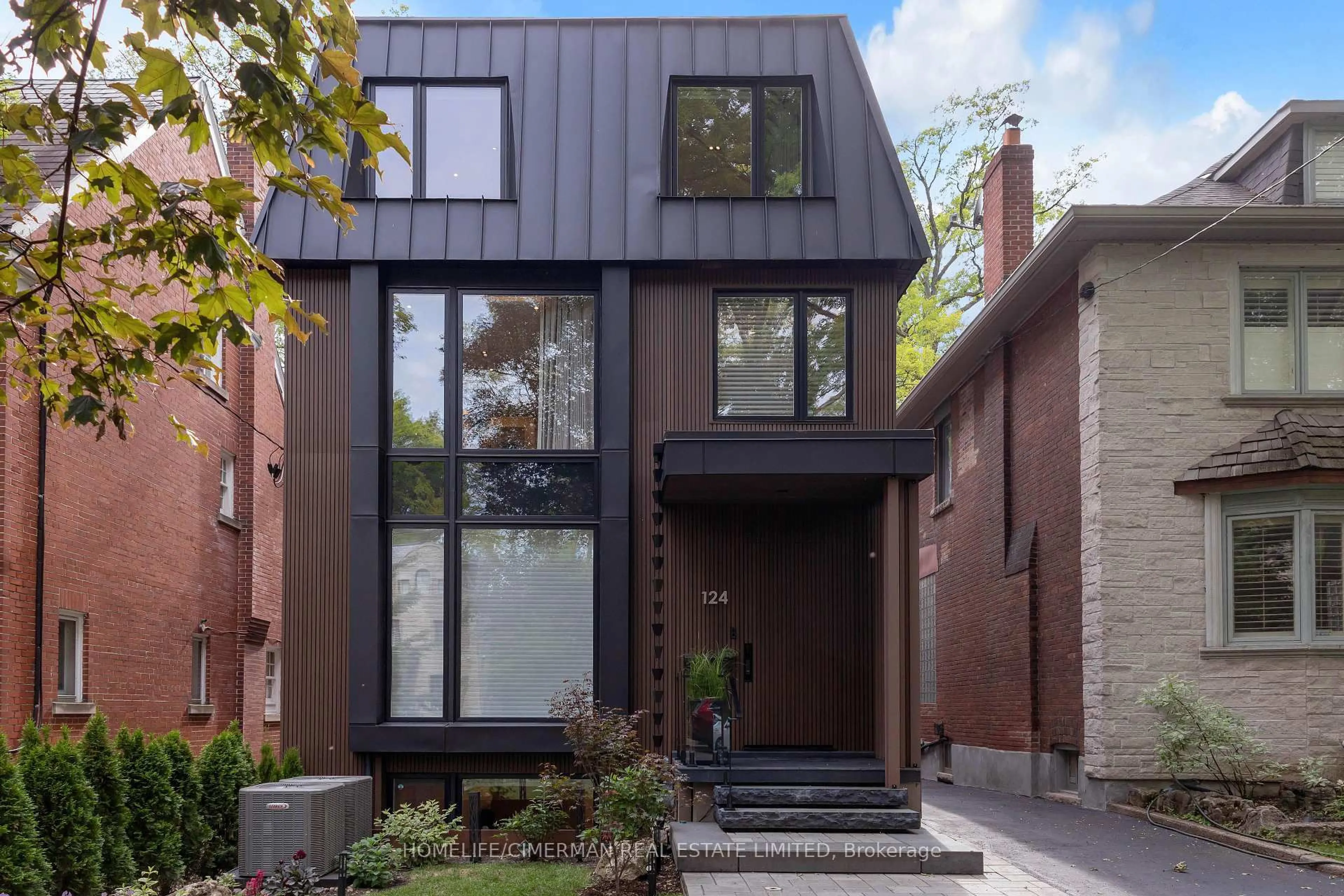 Home with brick exterior material, street for 124 Lyndhurst Ave, Toronto Ontario M5R 2Z9