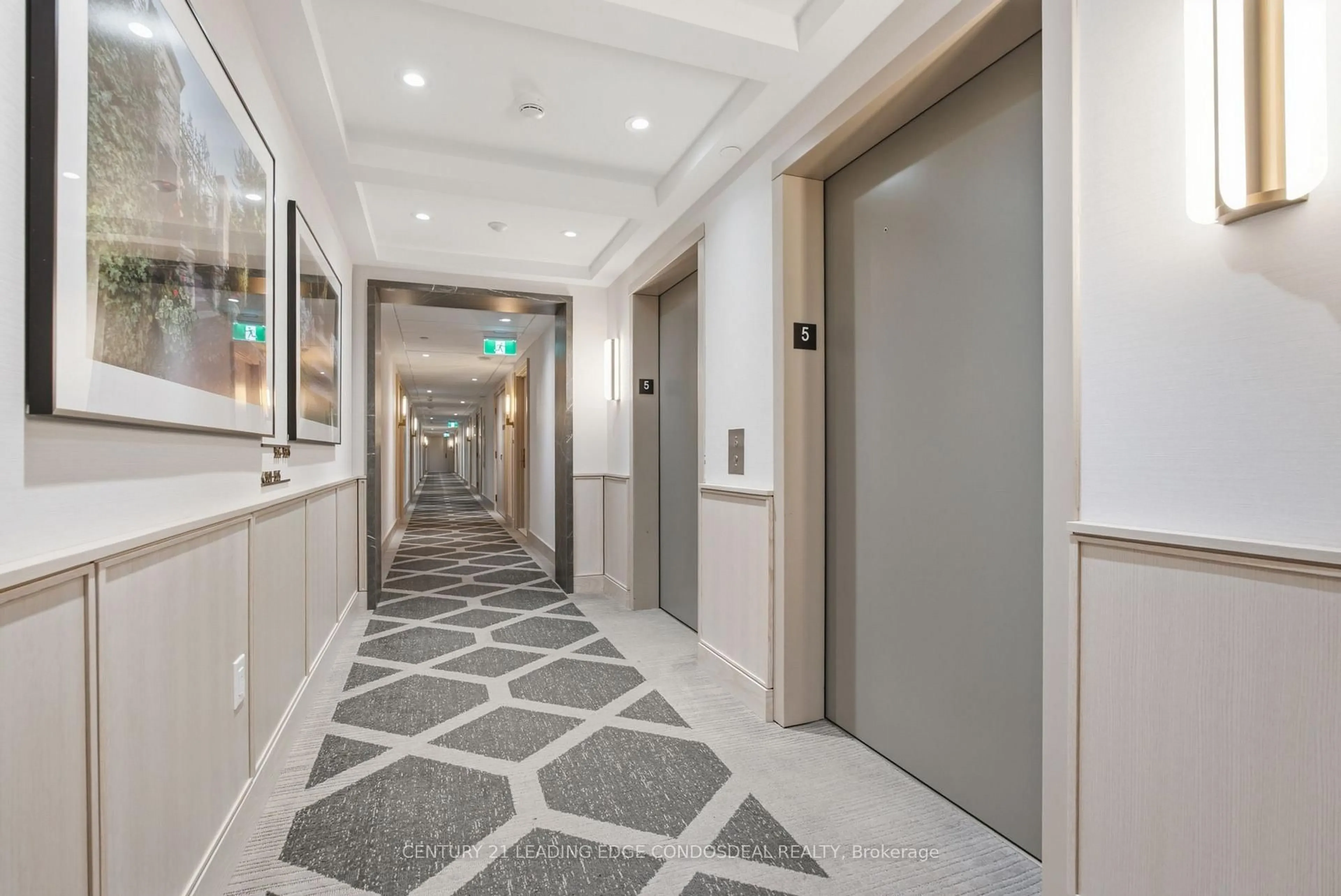 Indoor foyer for 1 Strathgowan Ave #503, Toronto Ontario M4N 0B3
