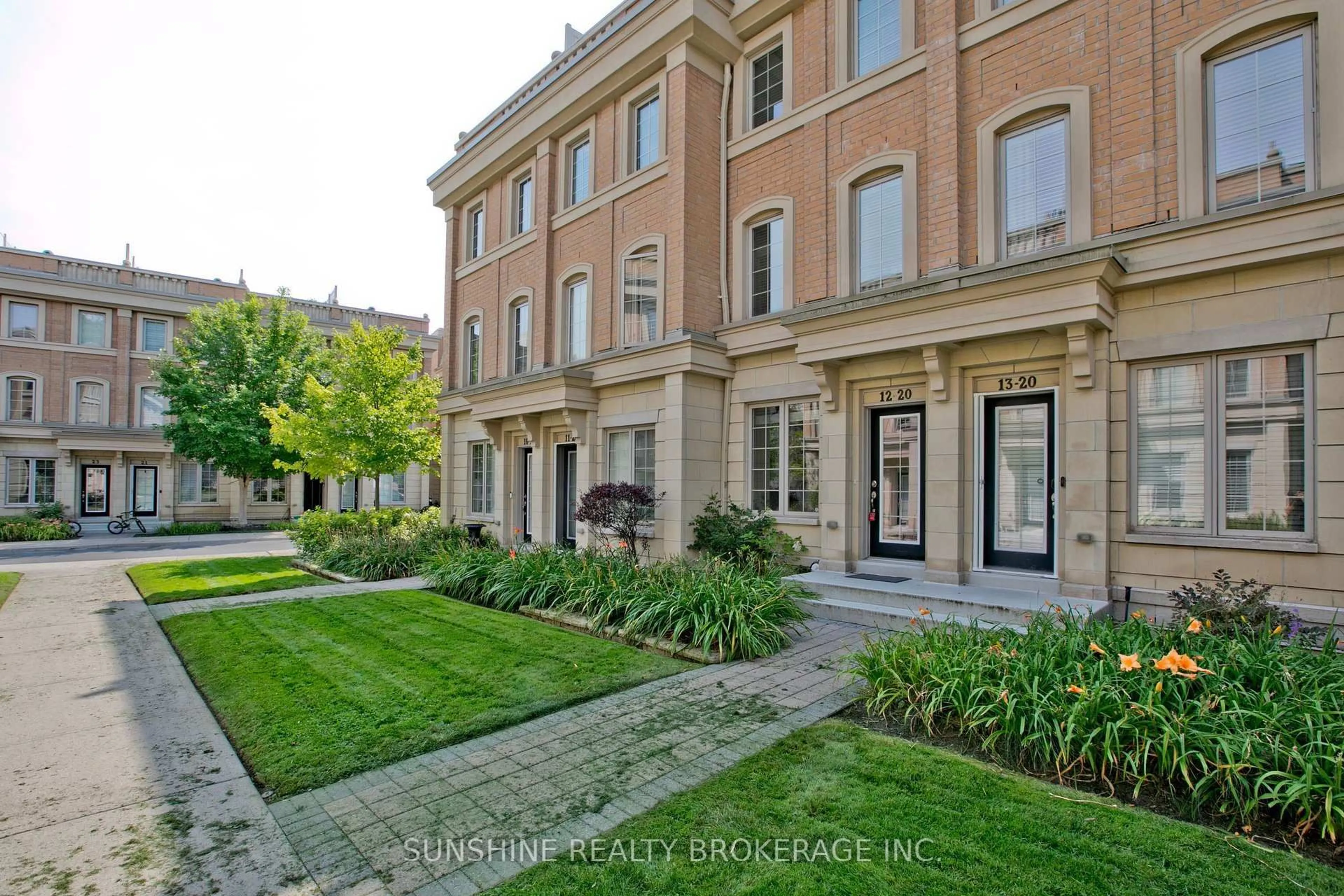 Unknown for 20 Hargrave Lane #12, Toronto Ontario M4N 0A4