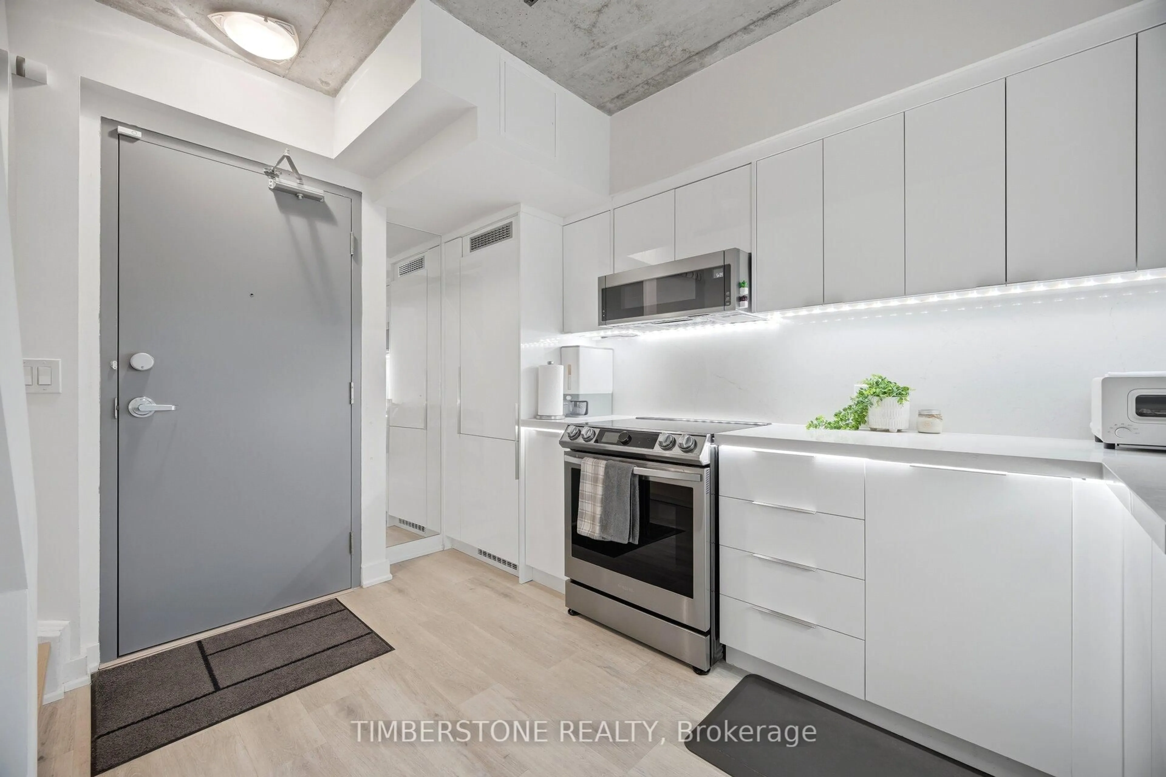 Unknown for 255 Richmond St #122, Toronto Ontario M5A 4T7