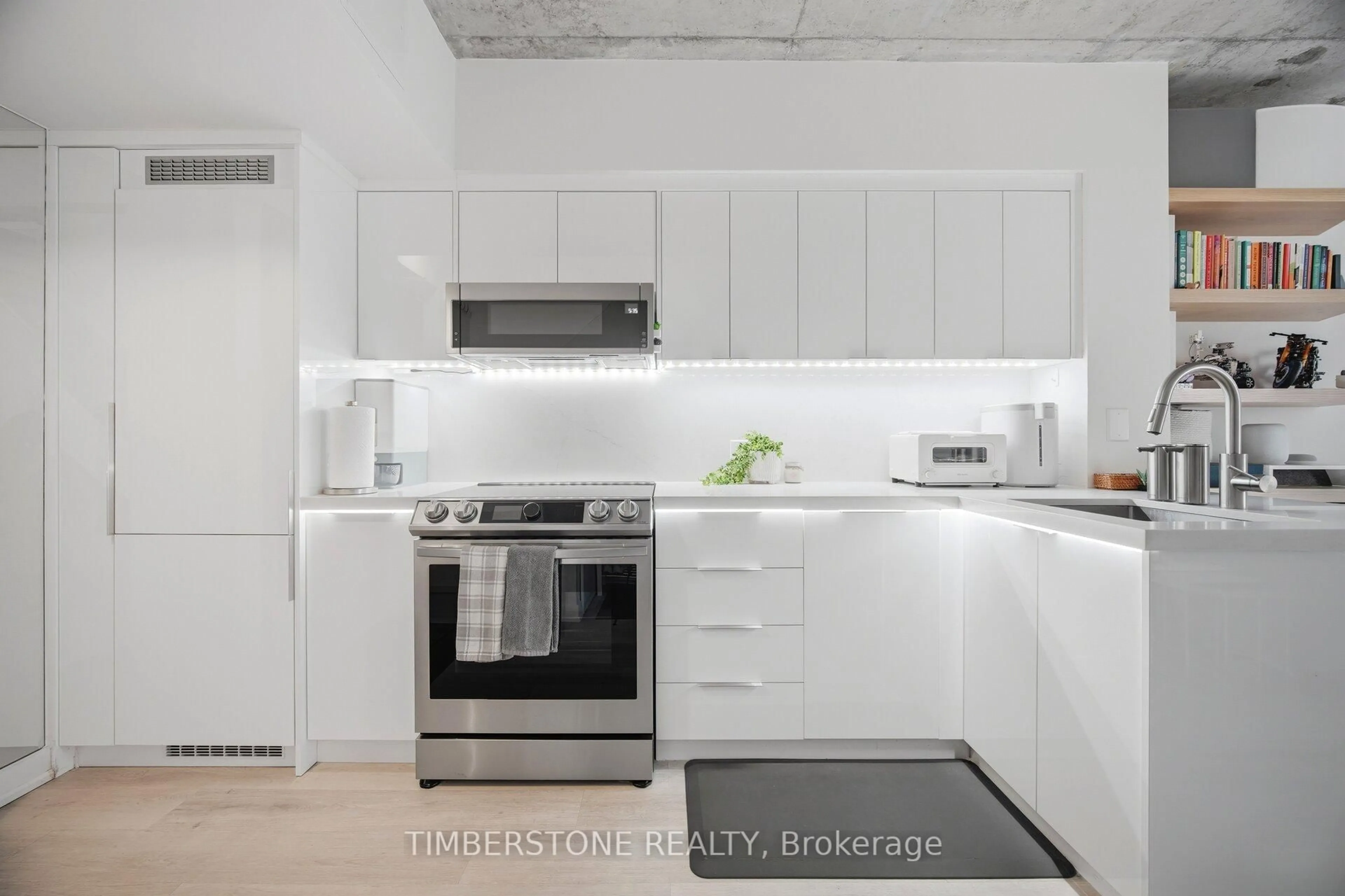 Unknown for 255 Richmond St #122, Toronto Ontario M5A 4T7