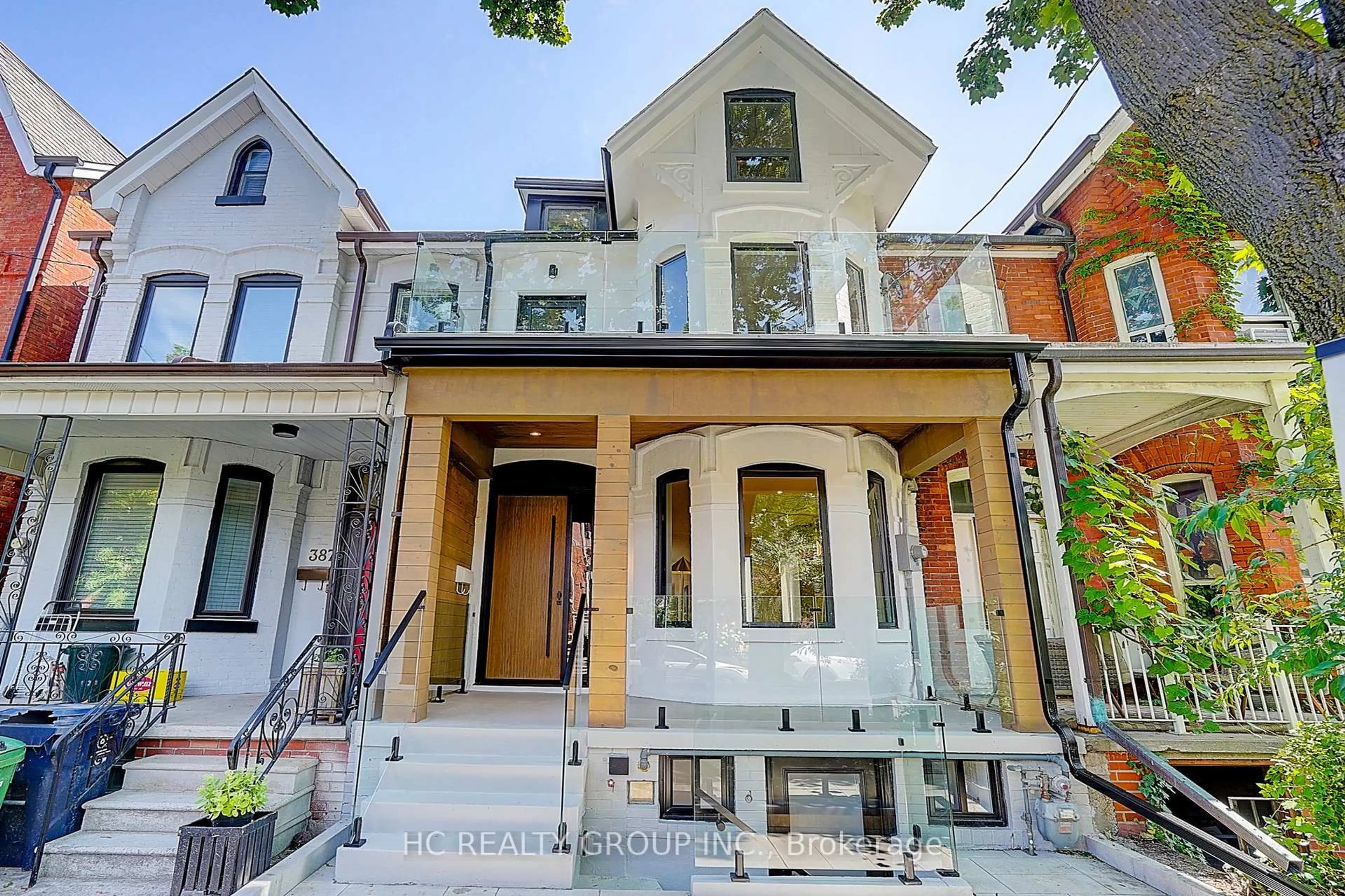 Home with brick exterior material, street for 385 Manning Ave, Toronto Ontario M6G 2V6