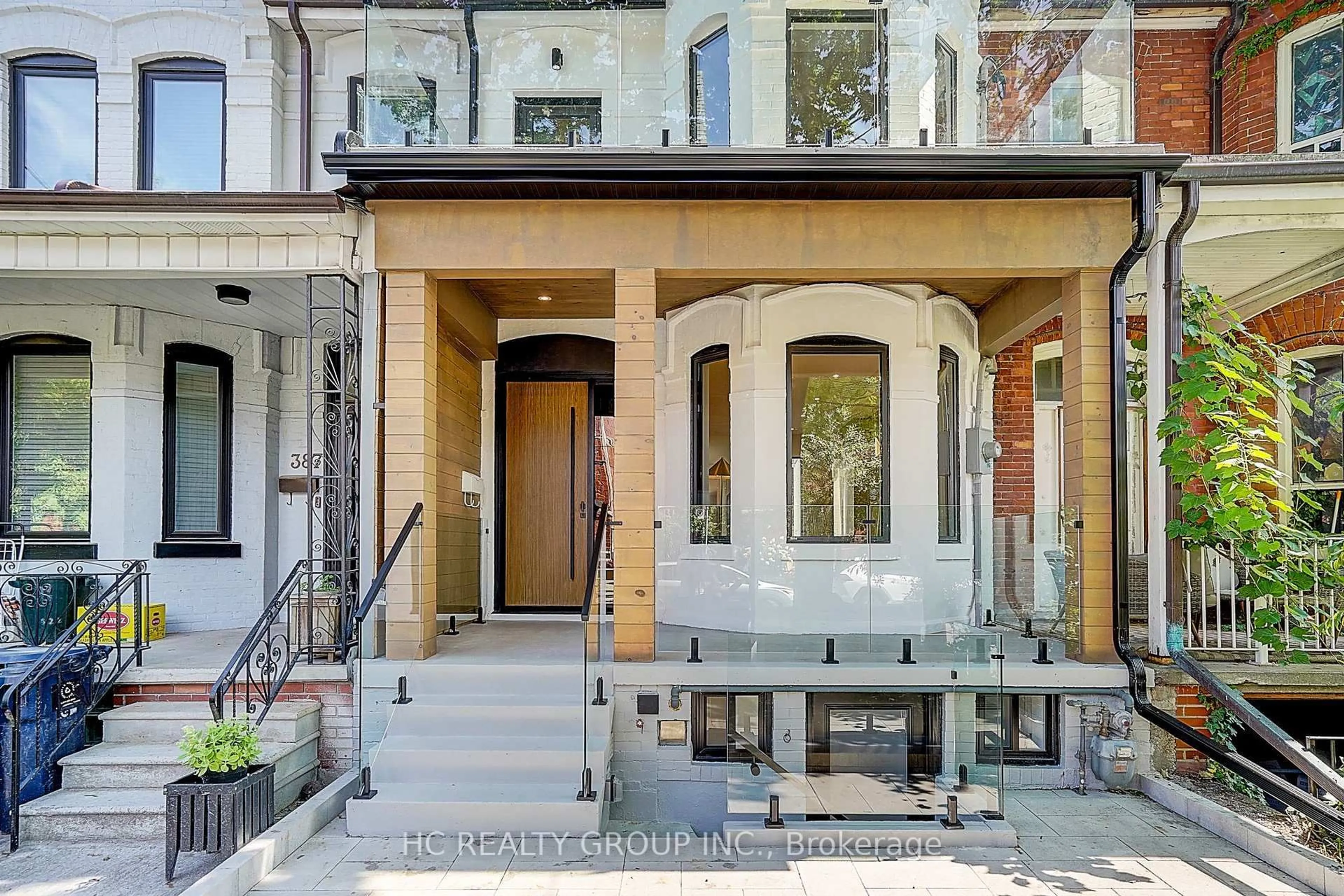 Unknown for 385 Manning Ave, Toronto Ontario M6G 2V6