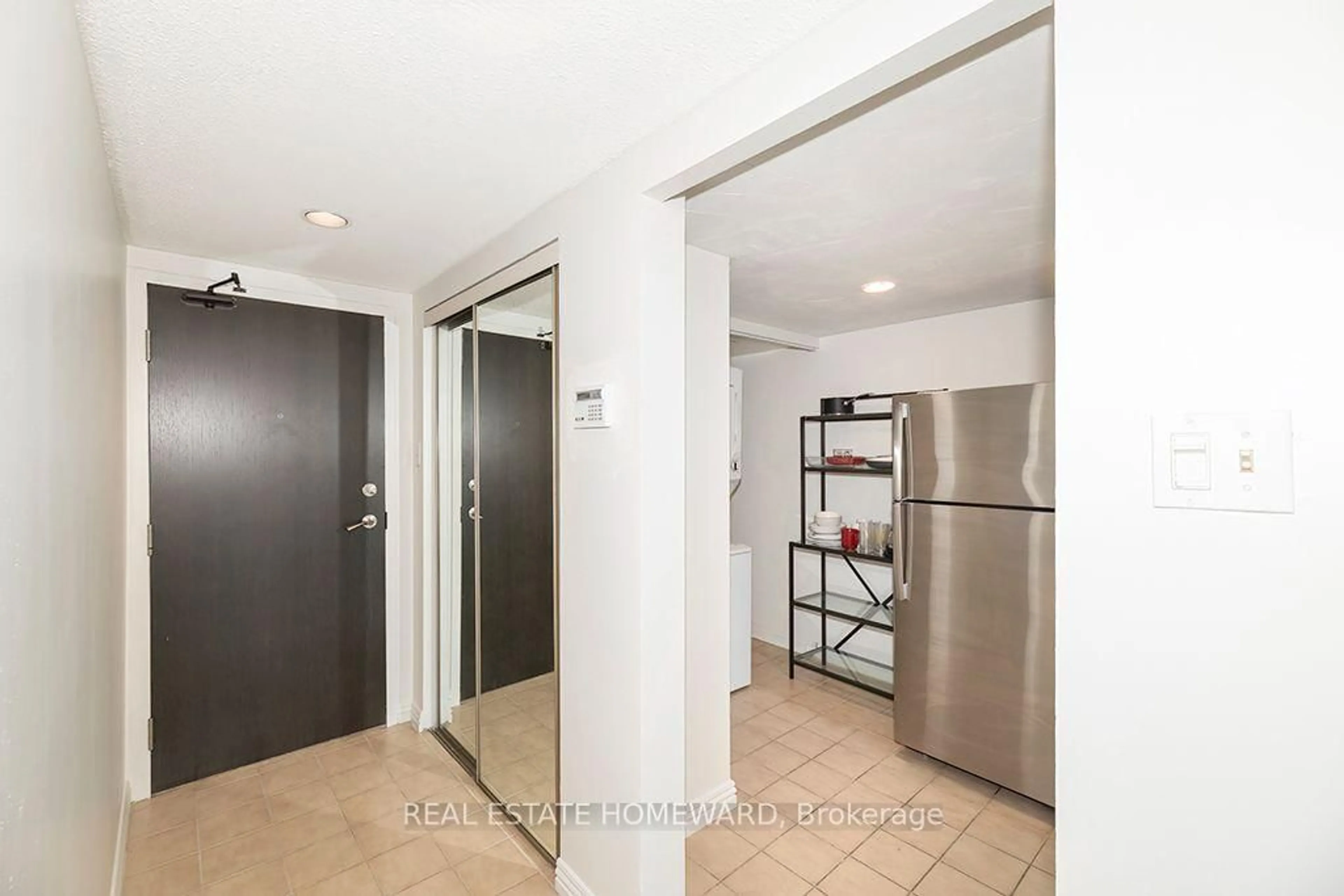 Unknown for 15 Maitland Pl ##1210, Toronto Ontario M4Y 2X3