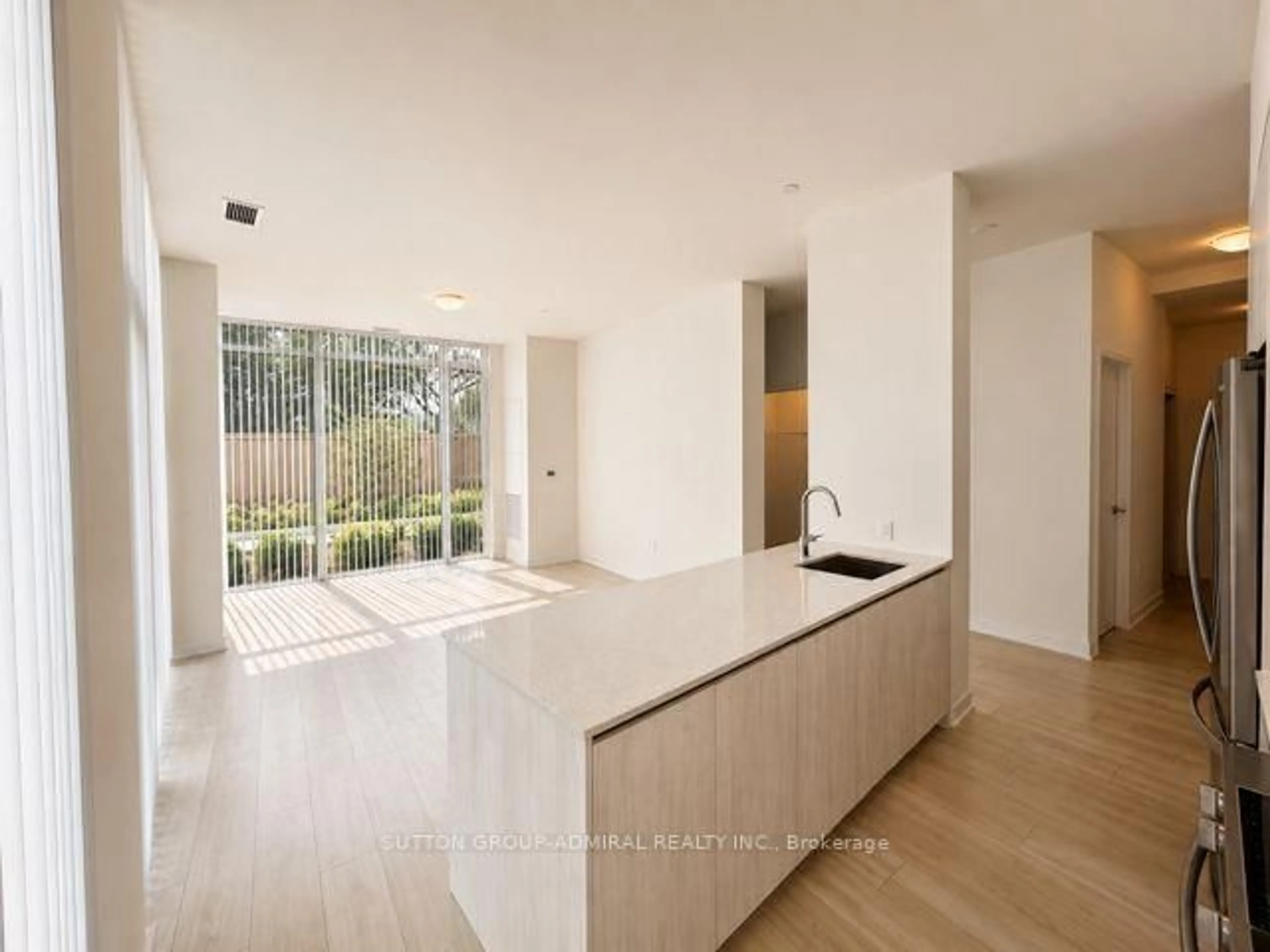 Open concept kitchen, unknown for 5858 Yonge St #TH10, Toronto Ontario M2M 0C6