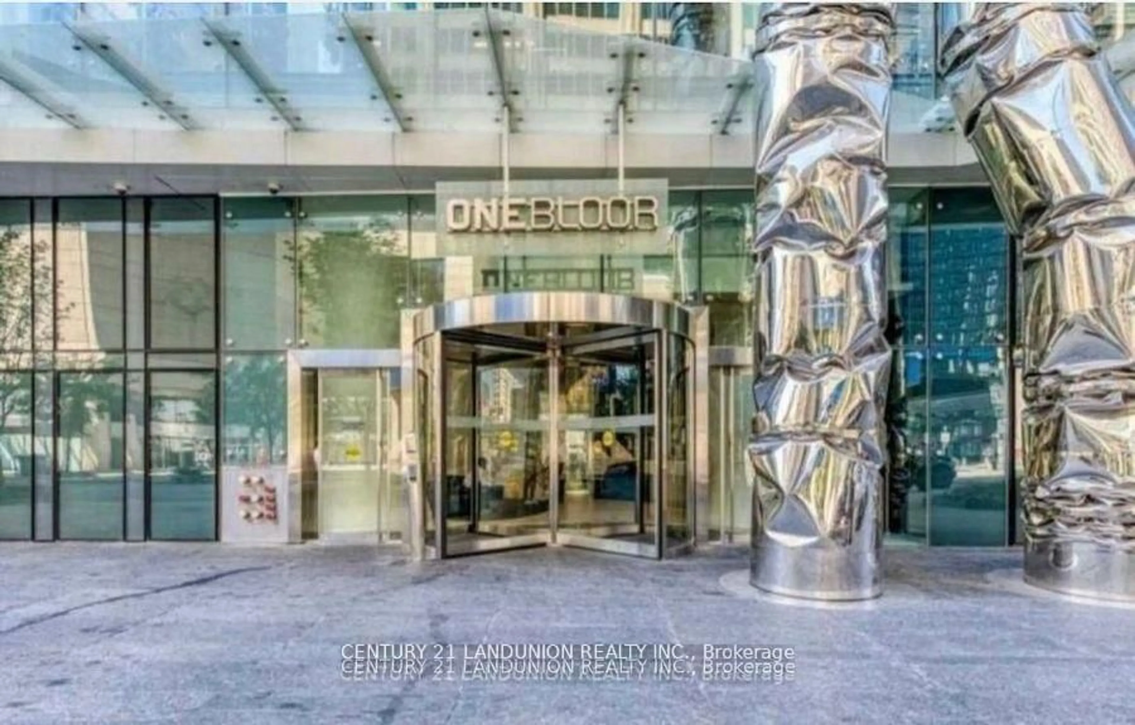 Indoor foyer for 1 Bloor St #2612, Toronto Ontario M4W 0A8