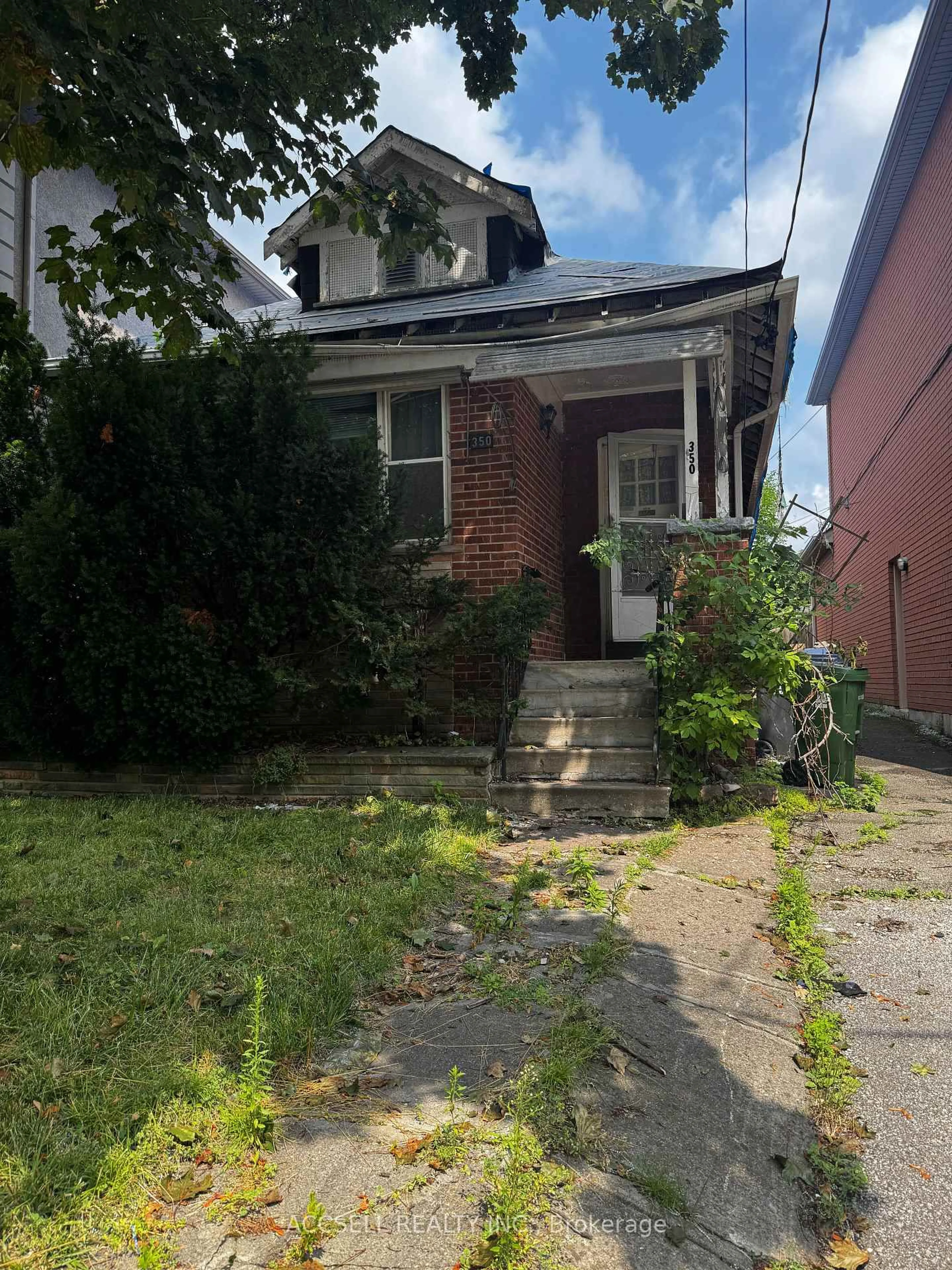 Unknown for 350 Belsize Dr, Toronto Ontario M4S 1N1