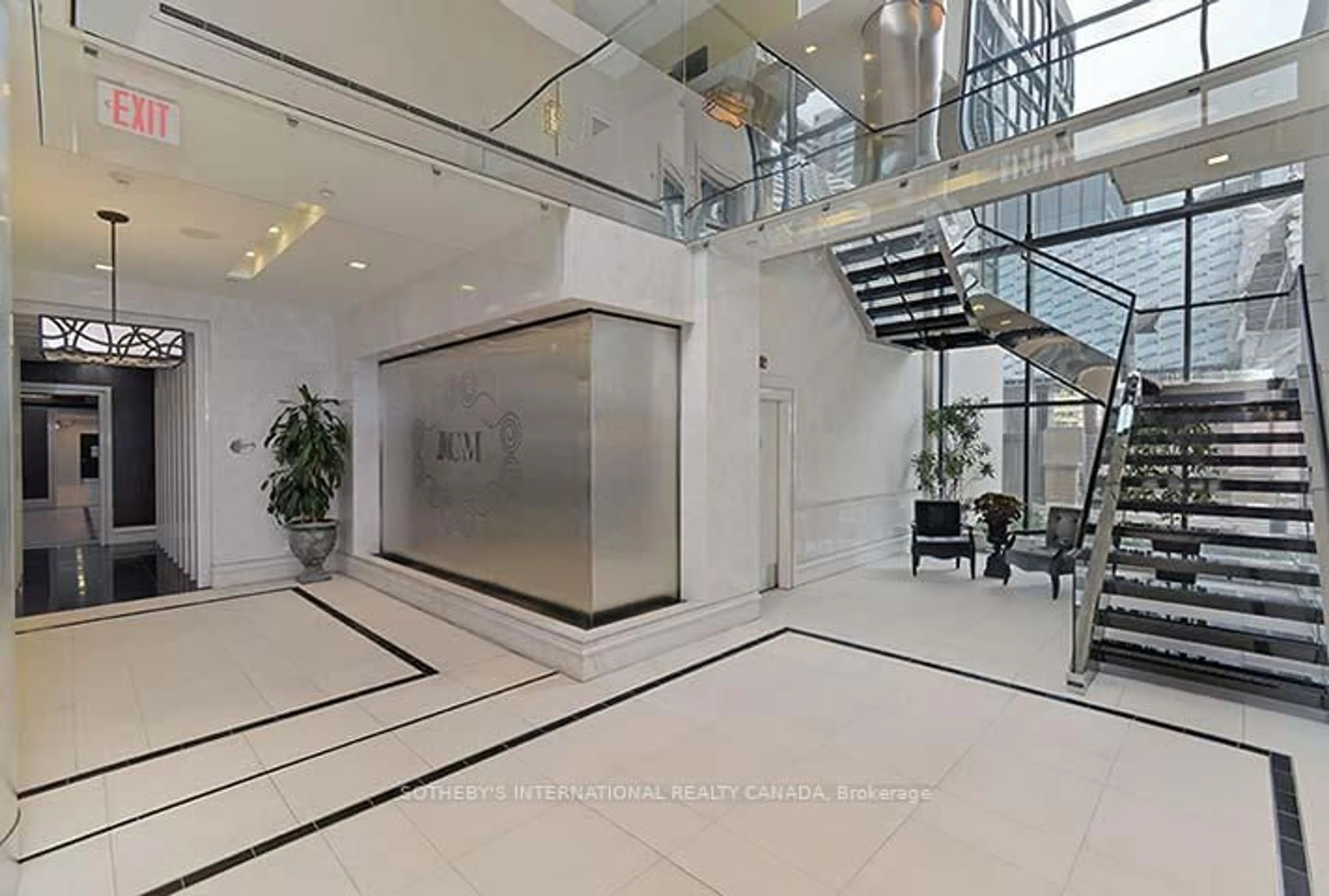 Indoor foyer for 28 Linden St #402, Toronto Ontario M4Y 0A4