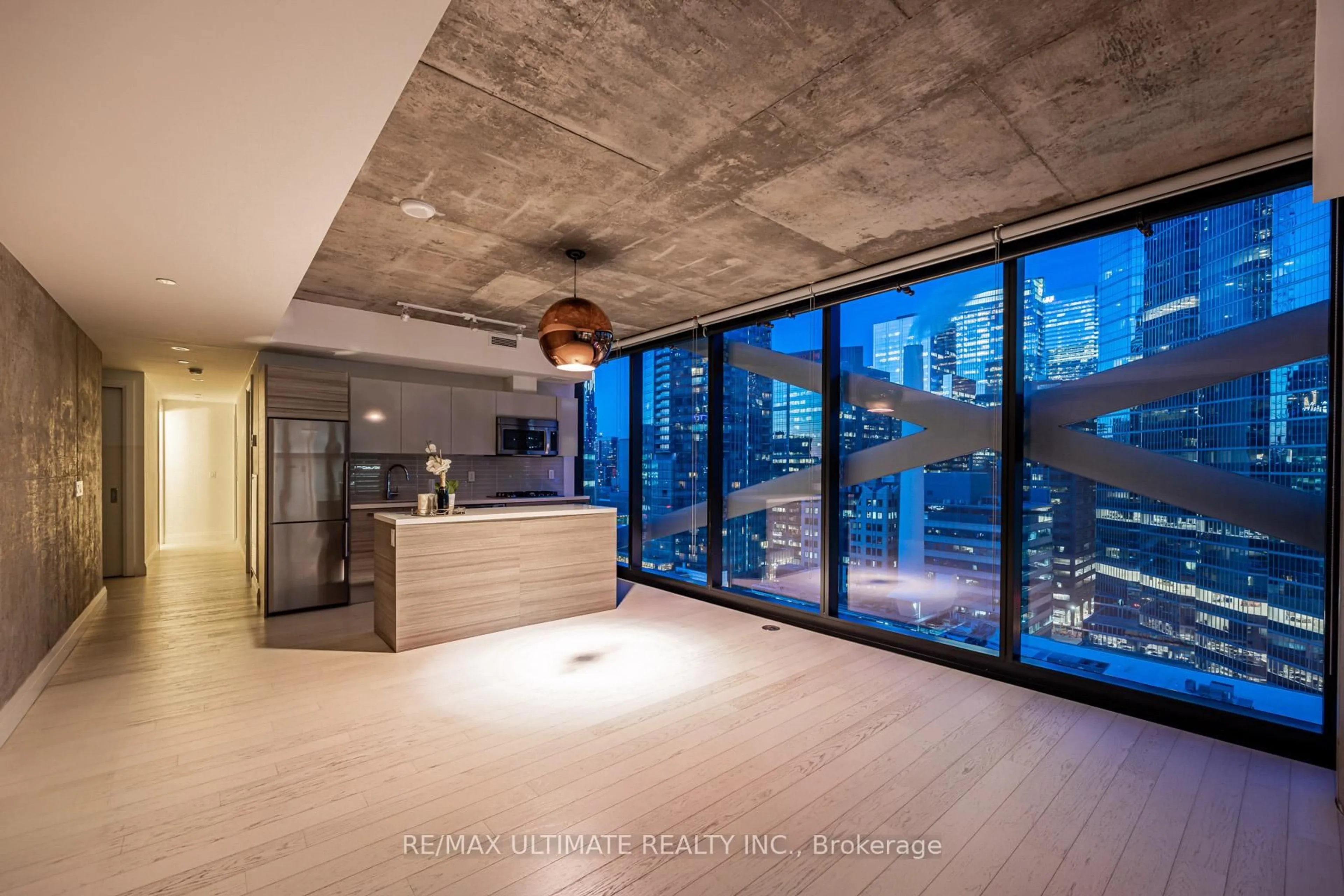 Unknown for 224 King St #1504, Toronto Ontario M5H 0A6