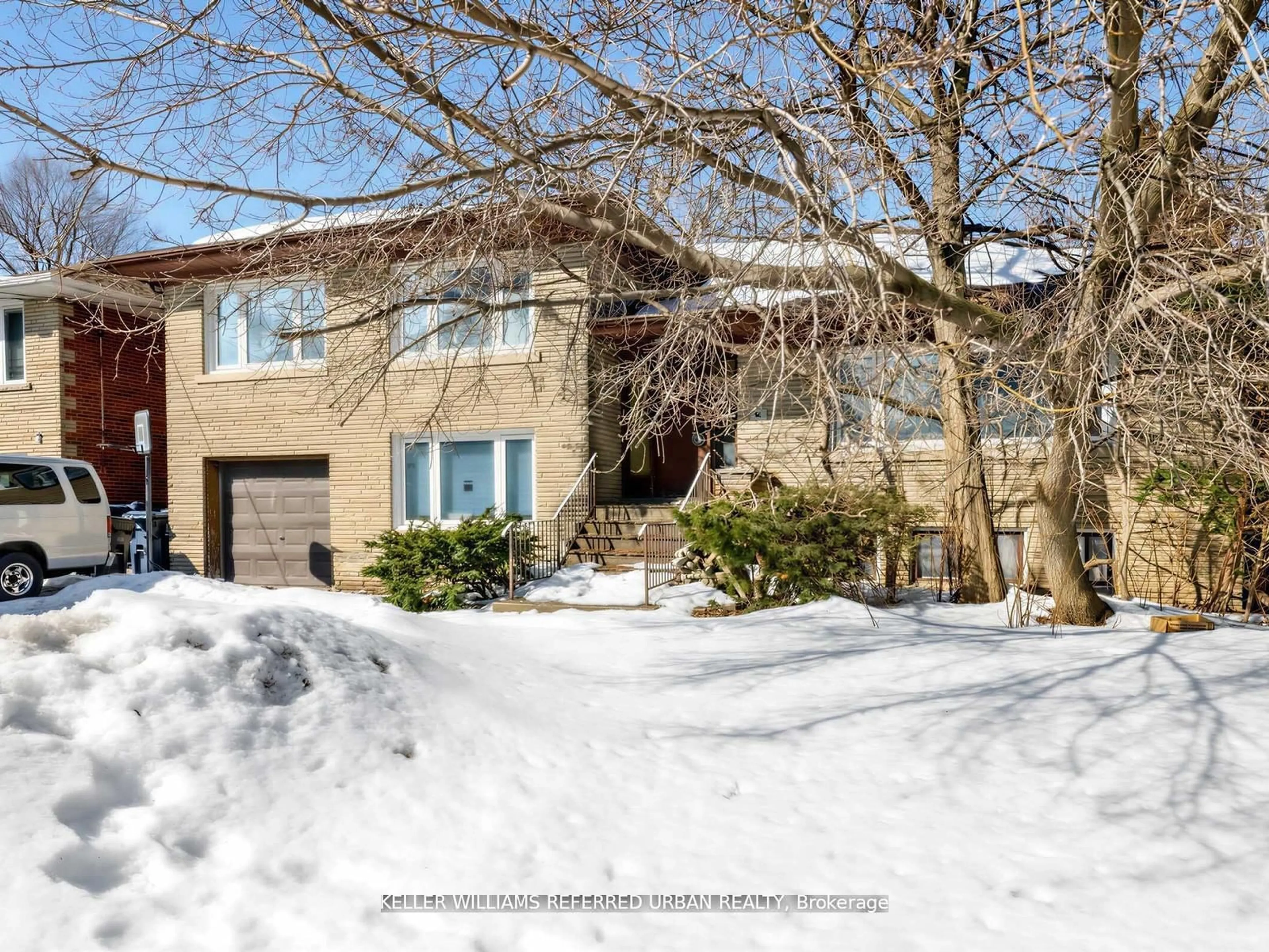 Unknown for 14 Frontenac Ave, Toronto Ontario M5N 1Z5