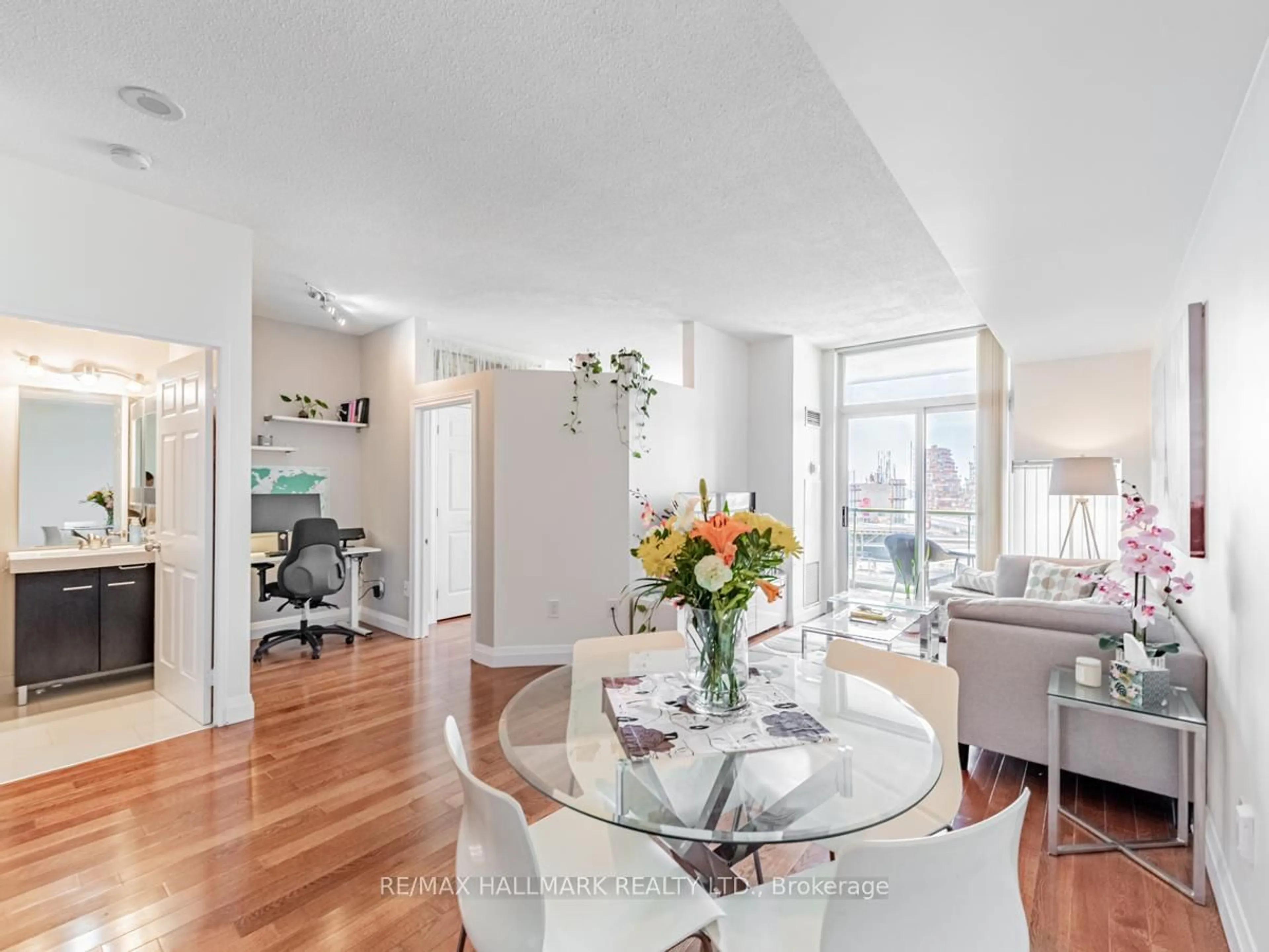 Unknown for 39 Parliament St #1102, Toronto Ontario M5A 4R2