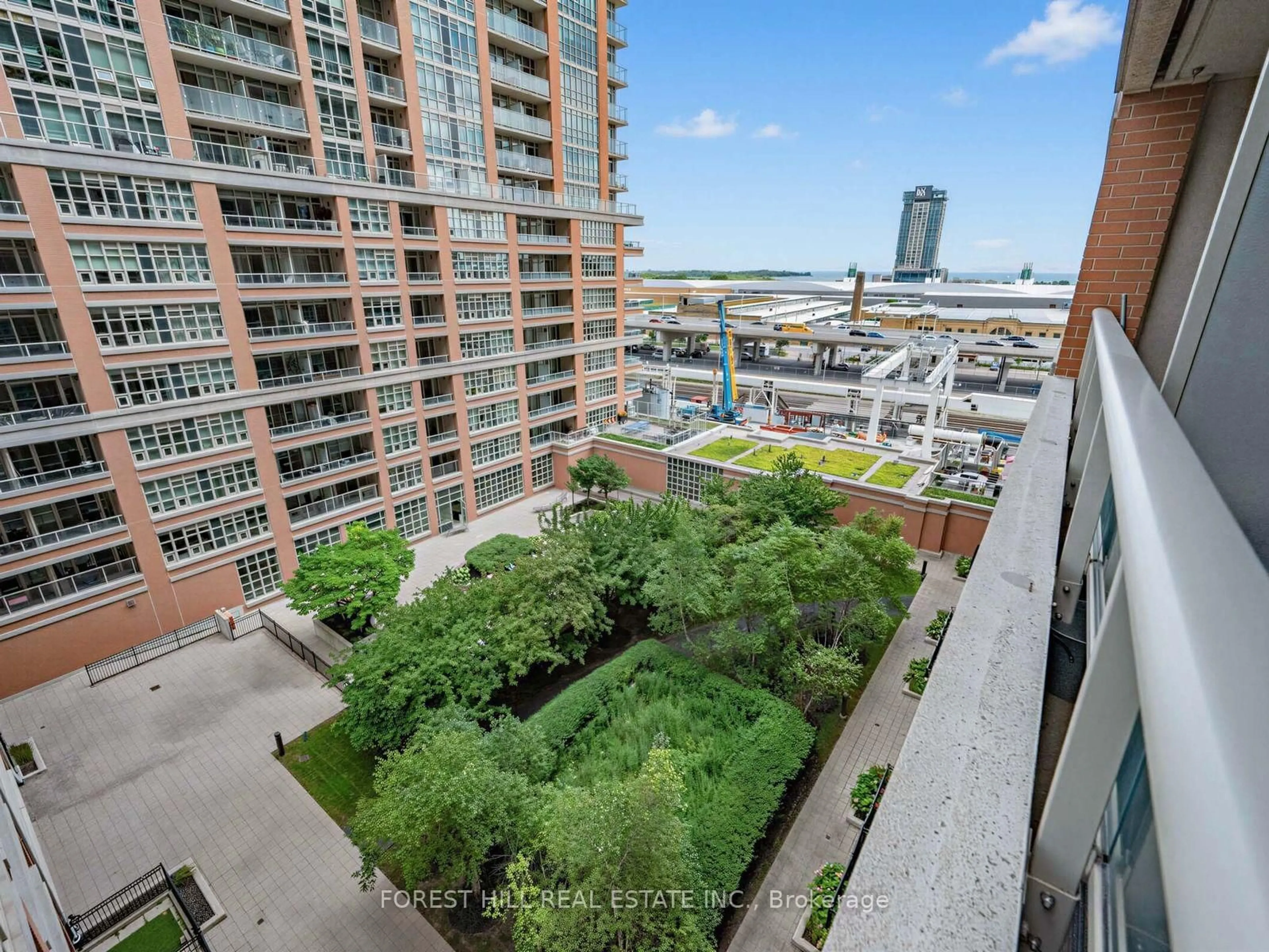 A pic from outside/outdoor area/front of a property/back of a property/a pic from drone, city buildings view from balcony for 85 East Liberty St #913, Toronto Ontario M6K 3R4