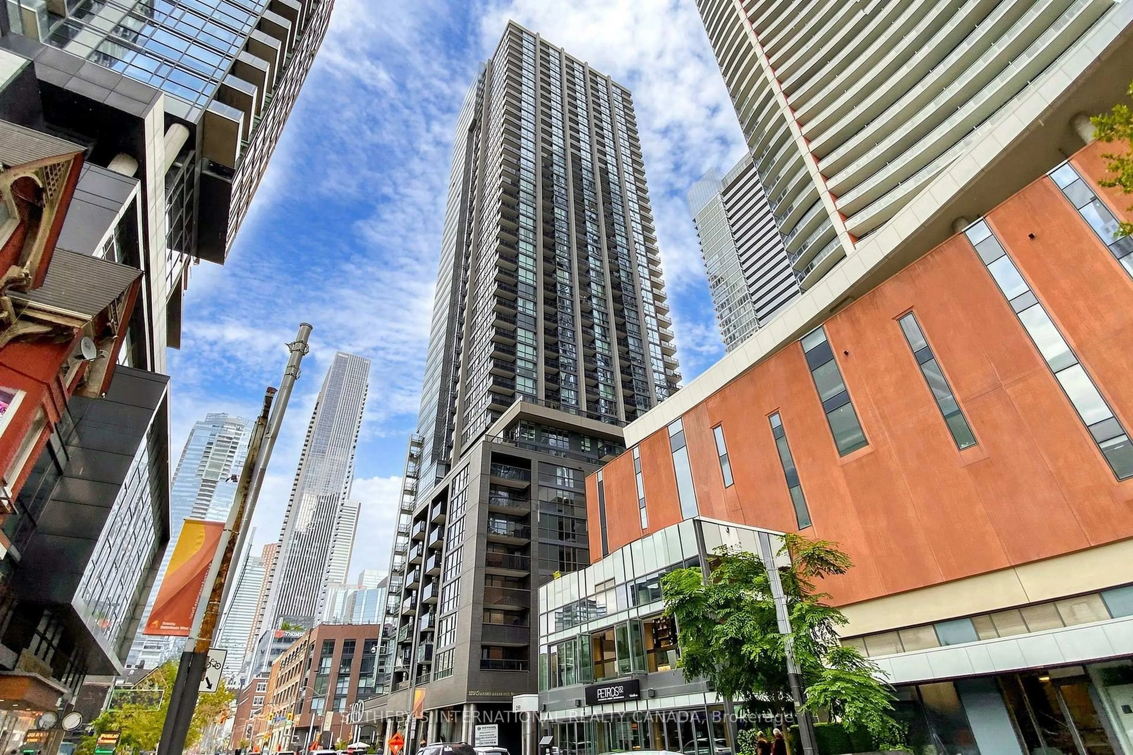 Patio, city buildings view from balcony for 295 Adelaide St #3906, Toronto Ontario M5V 0L4
