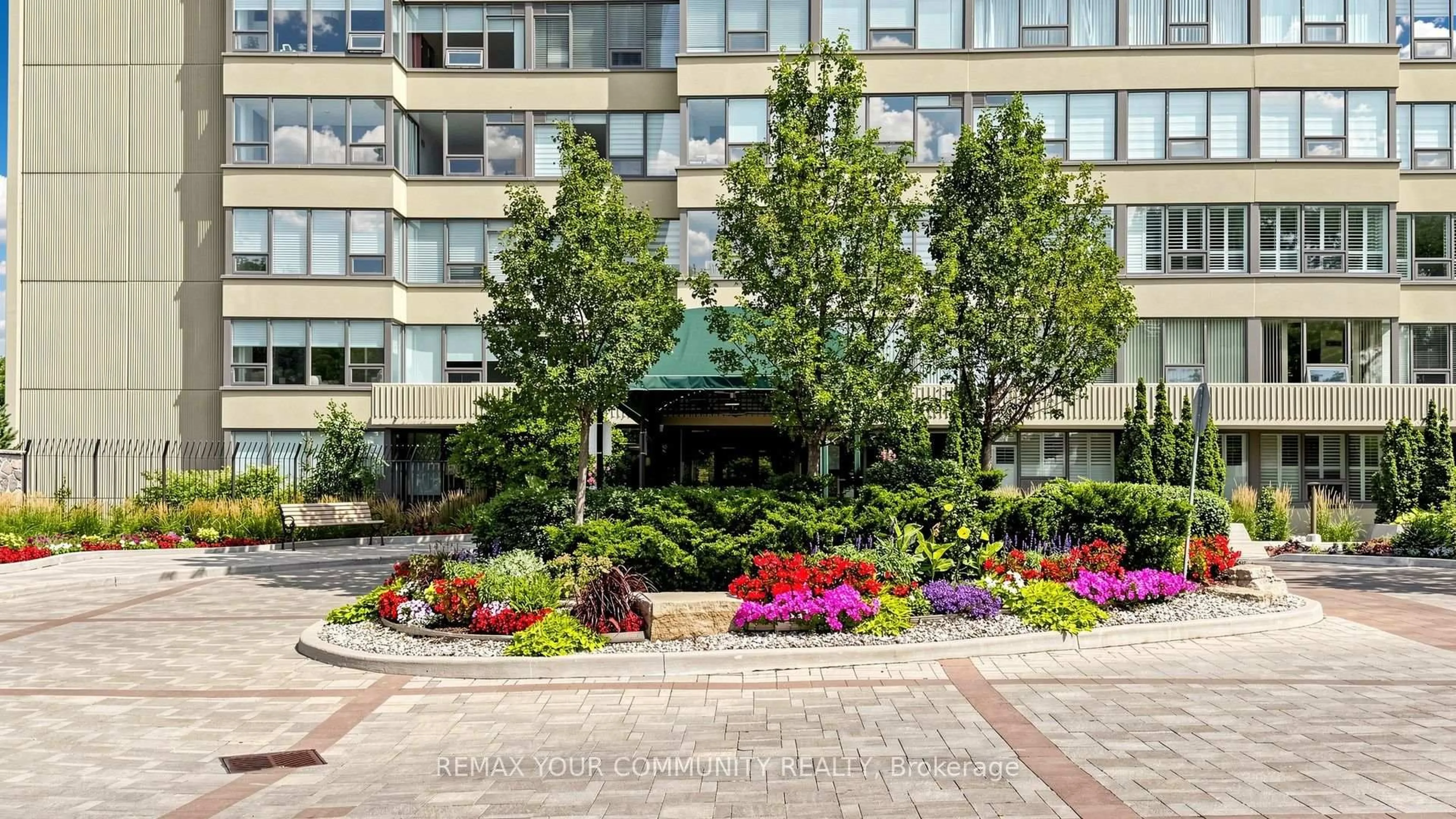 Patio, unknown for 55 Skymark Dr #2704, Toronto Ontario M2H 3N4
