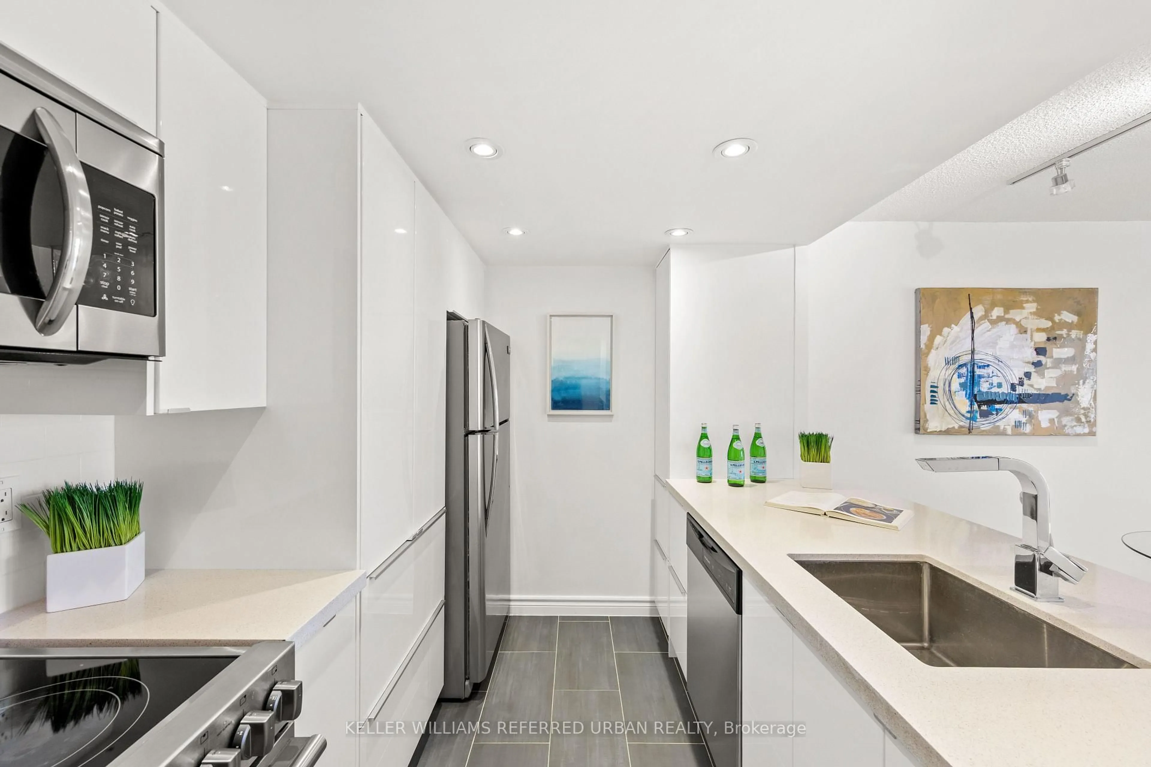 Unknown for 725 King St #1003, Toronto Ontario M5V 2W9