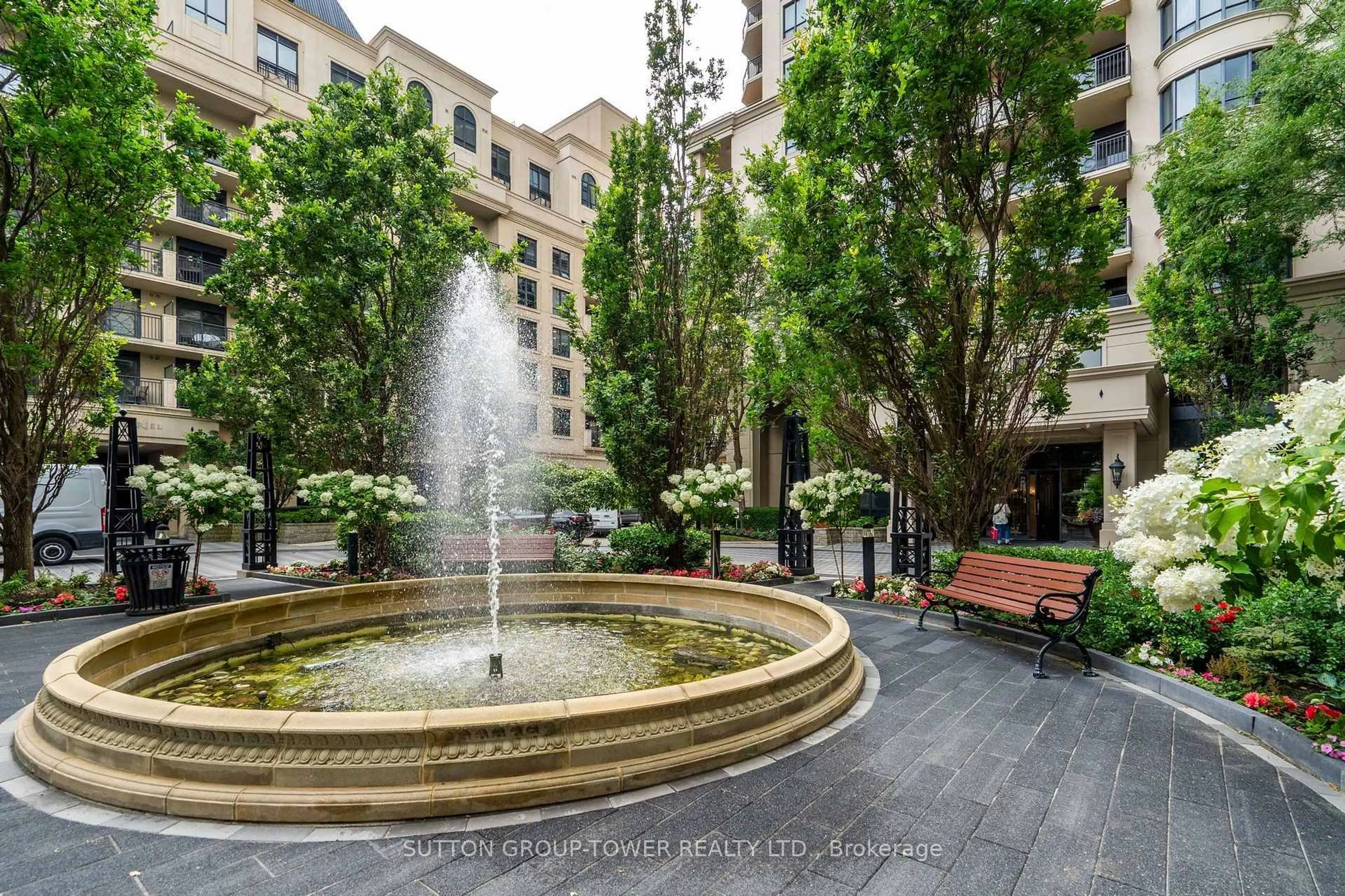 Patio, street for 660 Sheppard Ave #505B, Toronto Ontario M2K 3E5