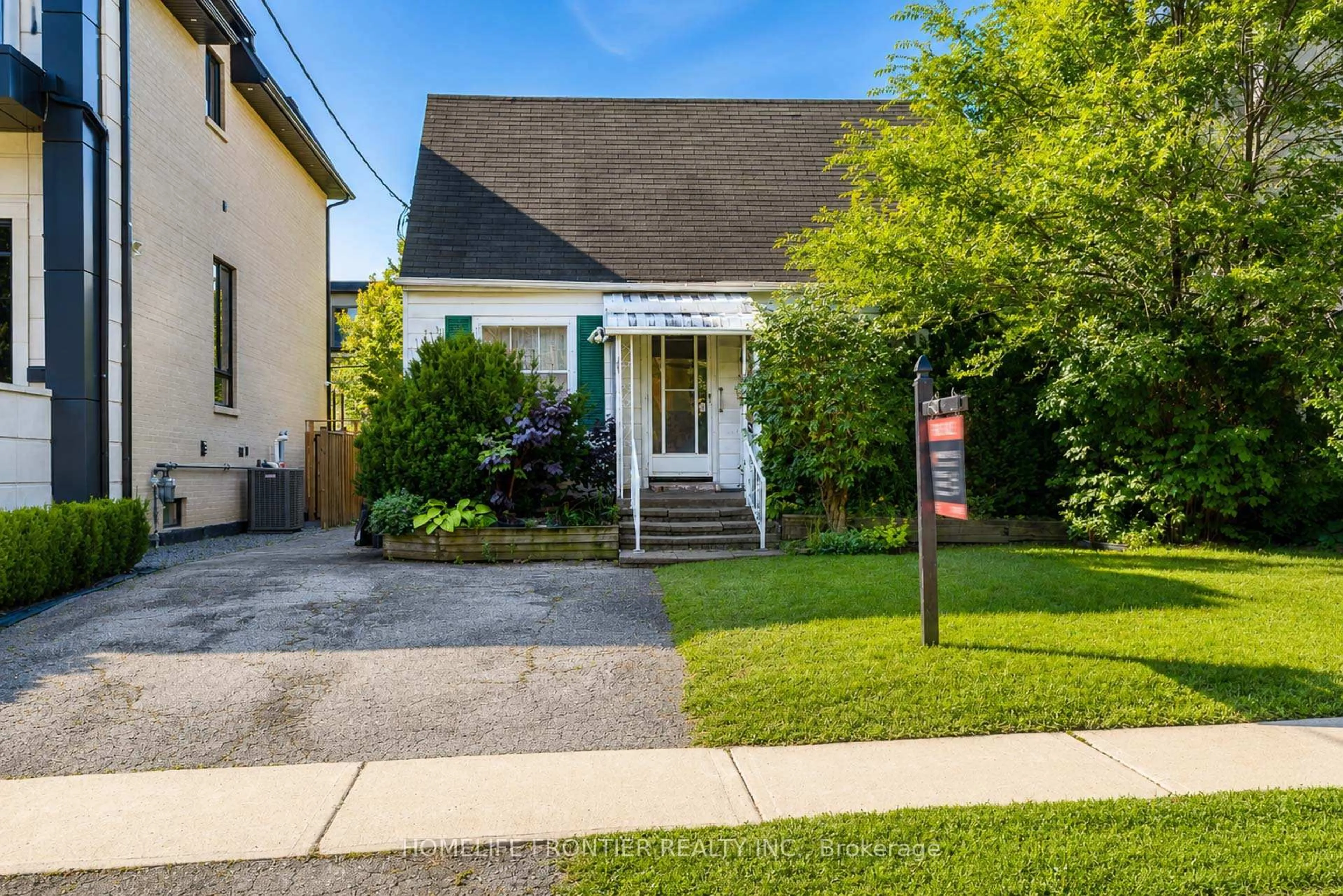 Unknown for 223 Elmwood Ave, Toronto Ontario M2N 3M8