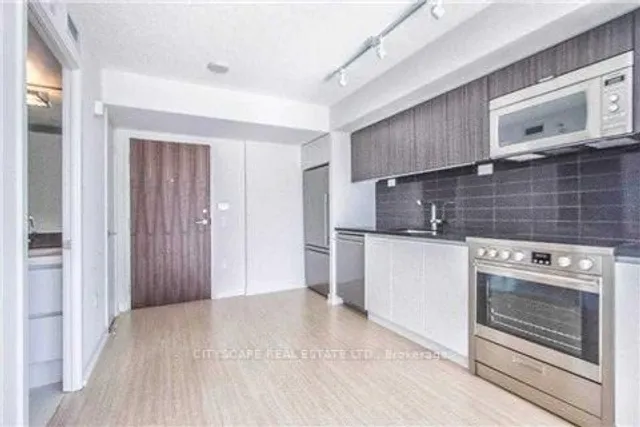 75 Queens Wharf Rd #708, Toronto 2