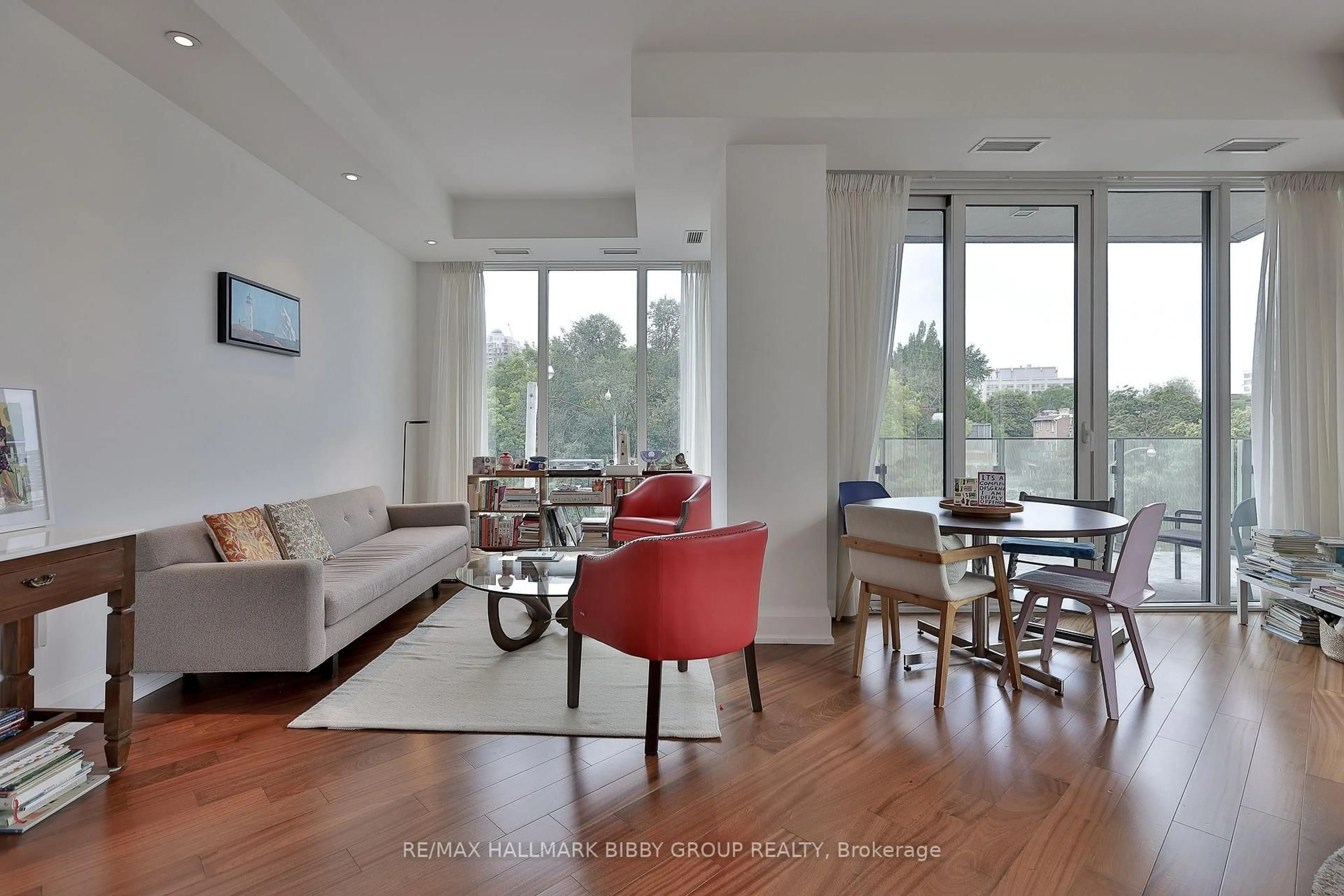 Living room with furniture, unknown for 88 Davenport Rd #308, Toronto Ontario M5R 0A5