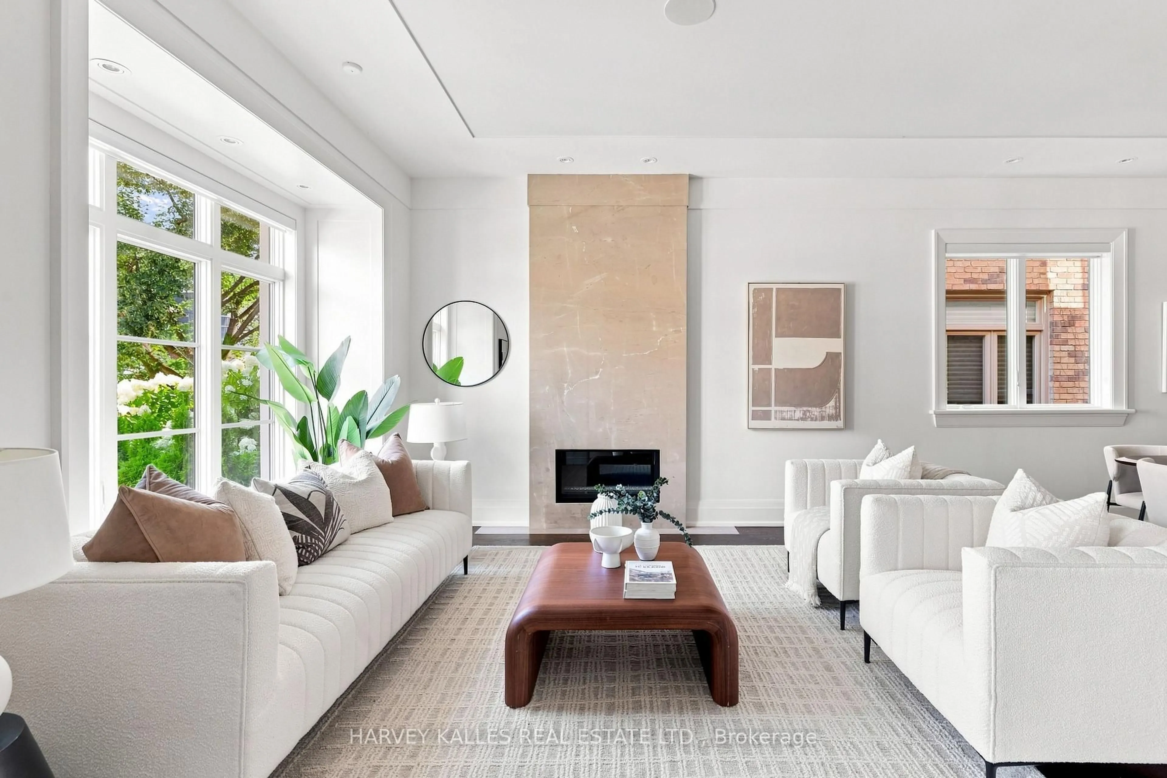 Living room with furniture, unknown for 291 Brooke Ave, Toronto Ontario M5M 2L1