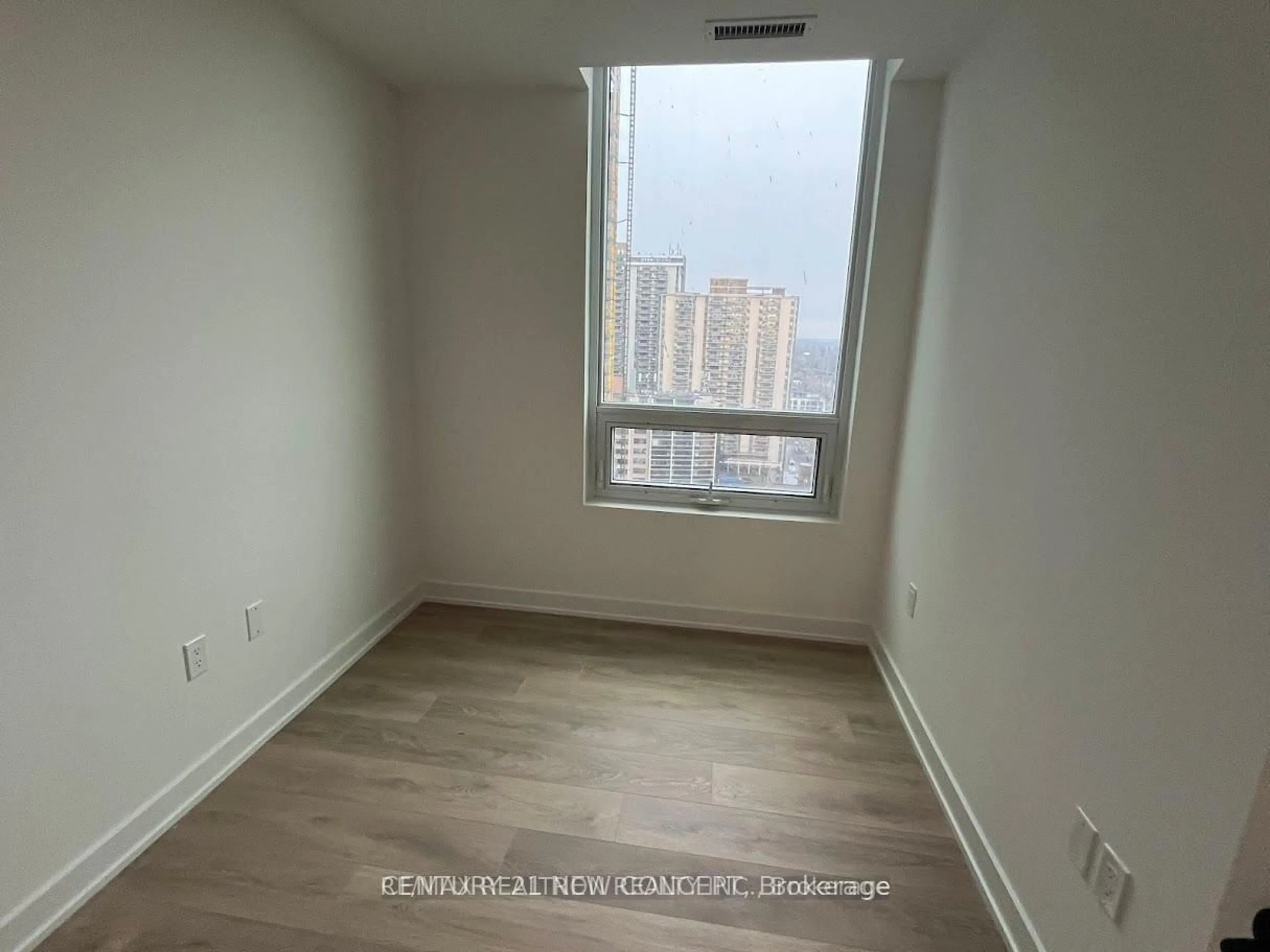 A pic of a room for 117 Broadway Ave #1109, Toronto Ontario M4P 1V3