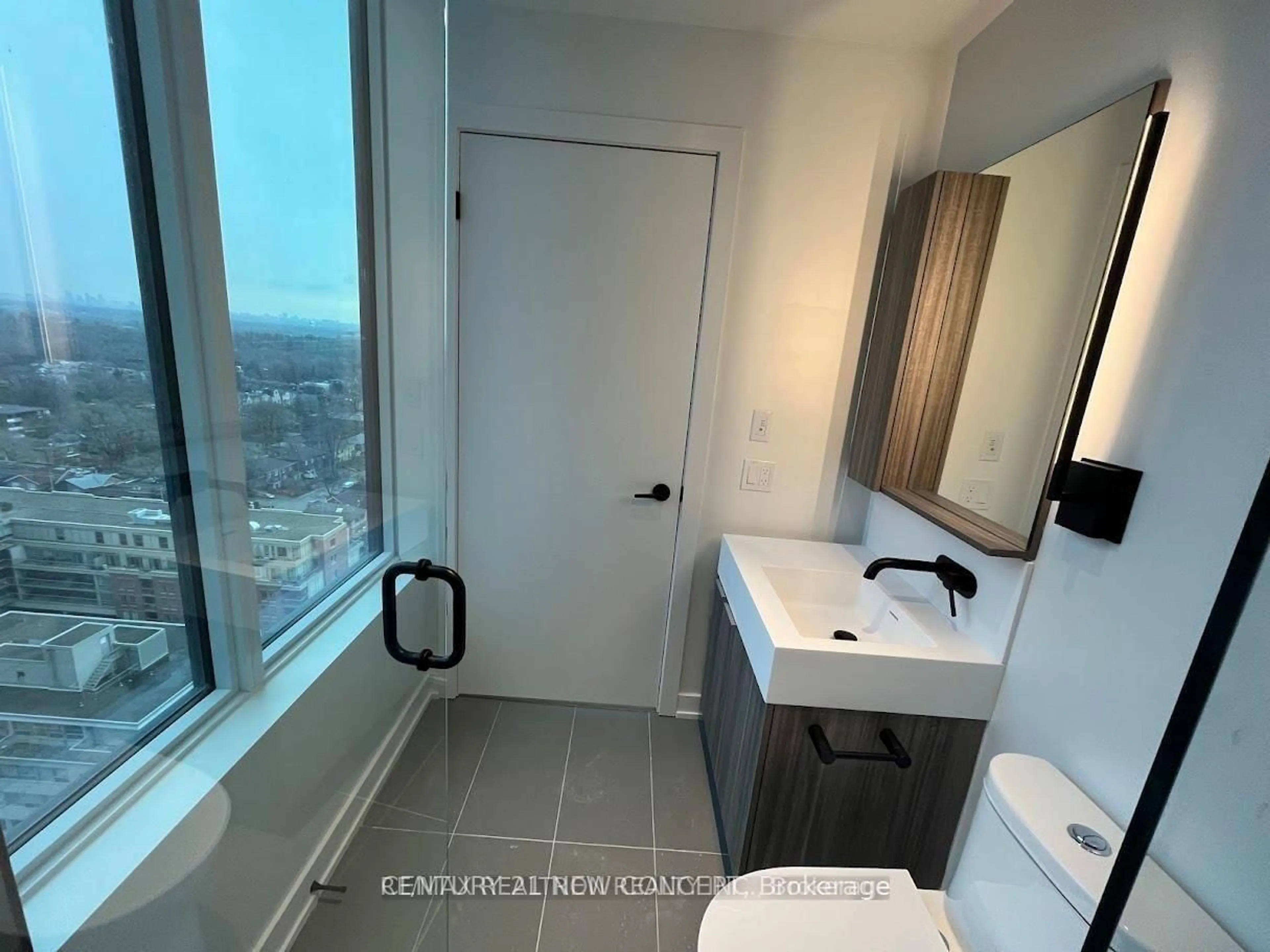 A pic of a room for 117 Broadway Ave #1109, Toronto Ontario M4P 1V3