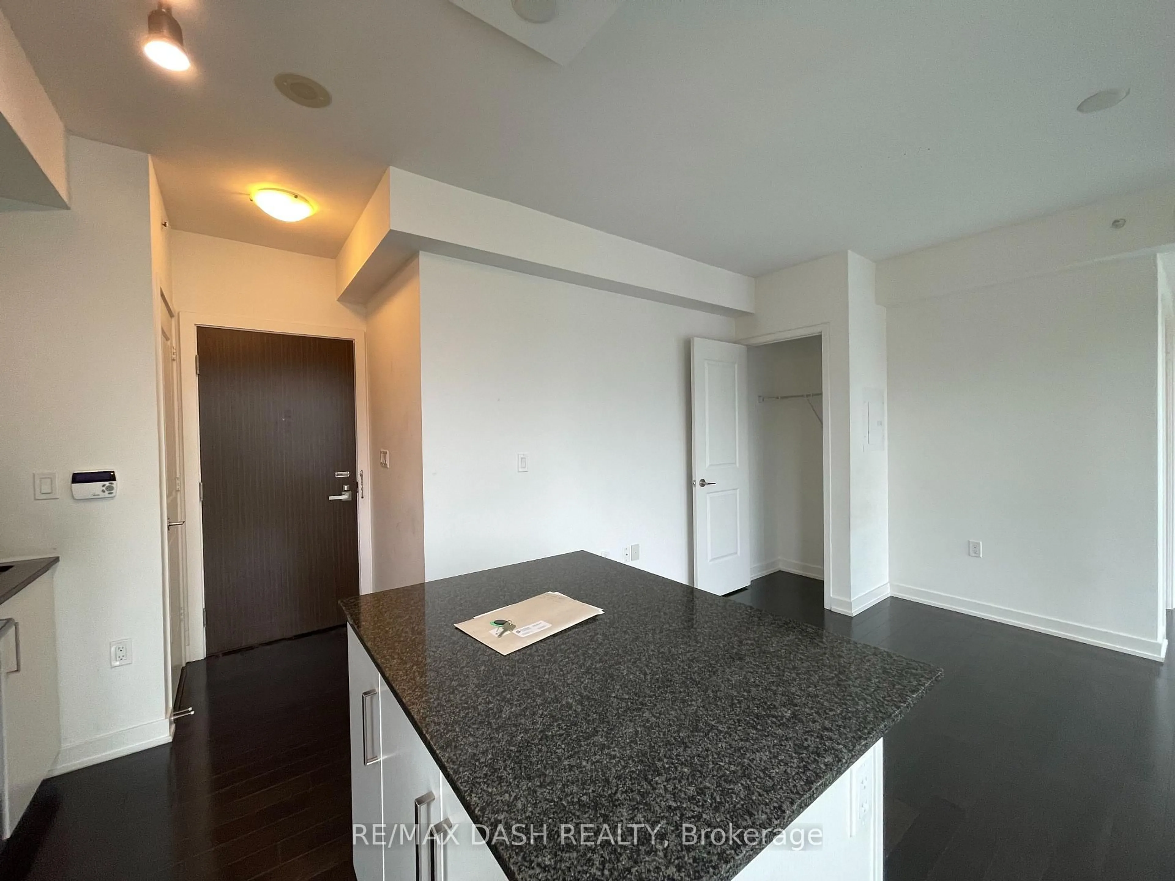 A pic of a room for 1 The Esplanade Dr #1005, Toronto Ontario M5E 0A8