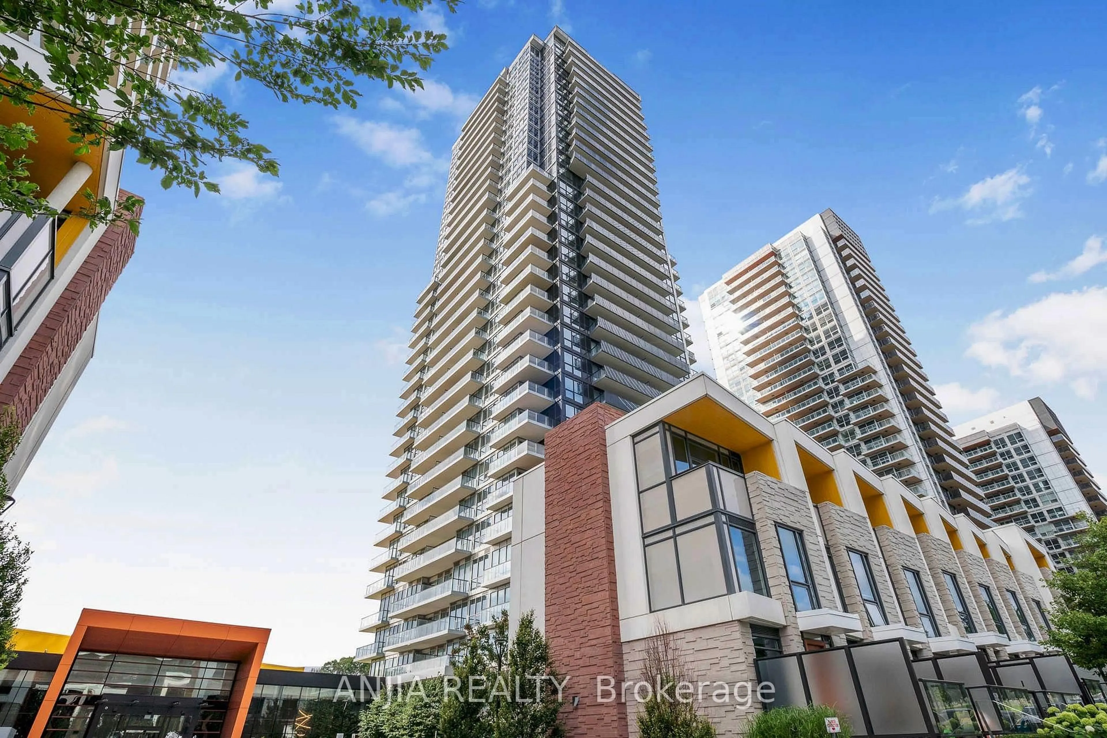 A pic from outside/outdoor area/front of a property/back of a property/a pic from drone, city buildings view from balcony for 85 McMahon Dr #TH607, Toronto Ontario M2K 0H2