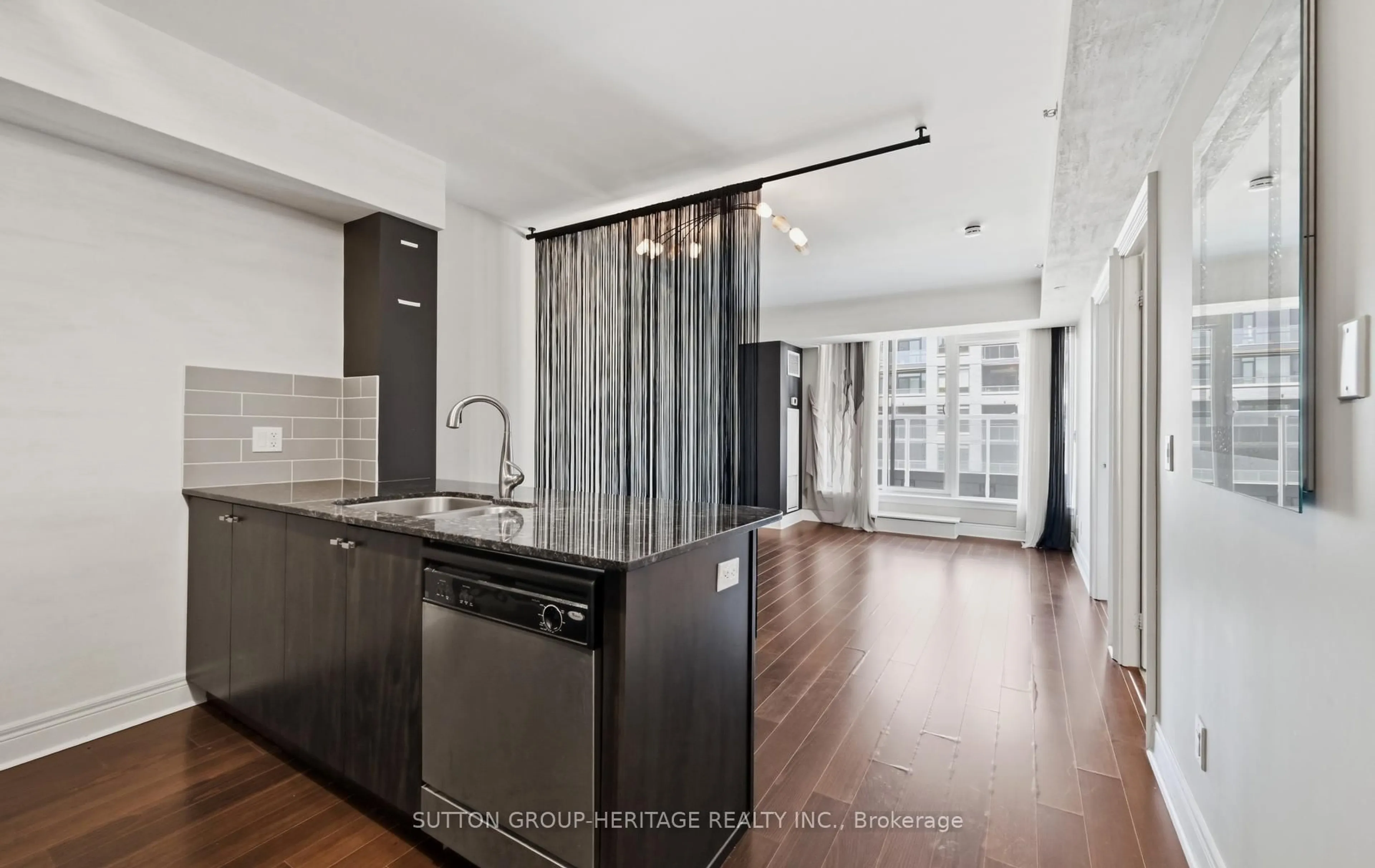 Open concept kitchen, unknown for 701 Sheppard Ave #307, Toronto Ontario M3H 0B2
