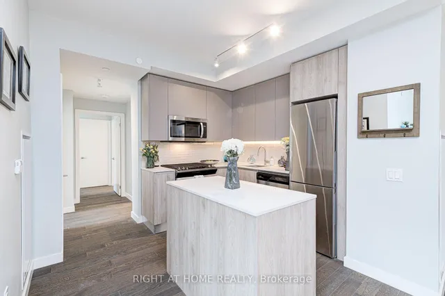 2A Church St #411, Toronto 5