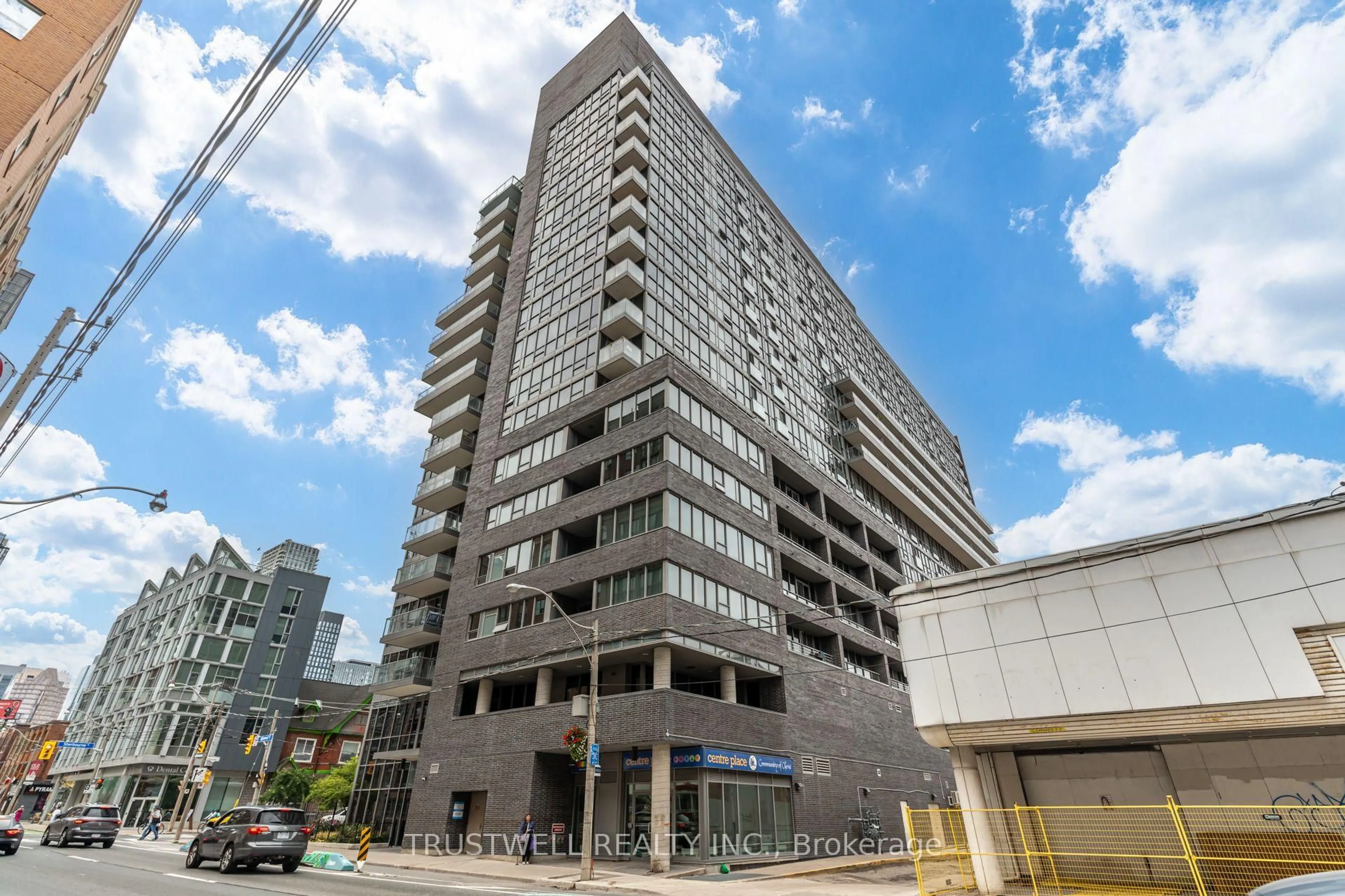Unknown for 320 Richmond St #712, Toronto Ontario M5A 1P9
