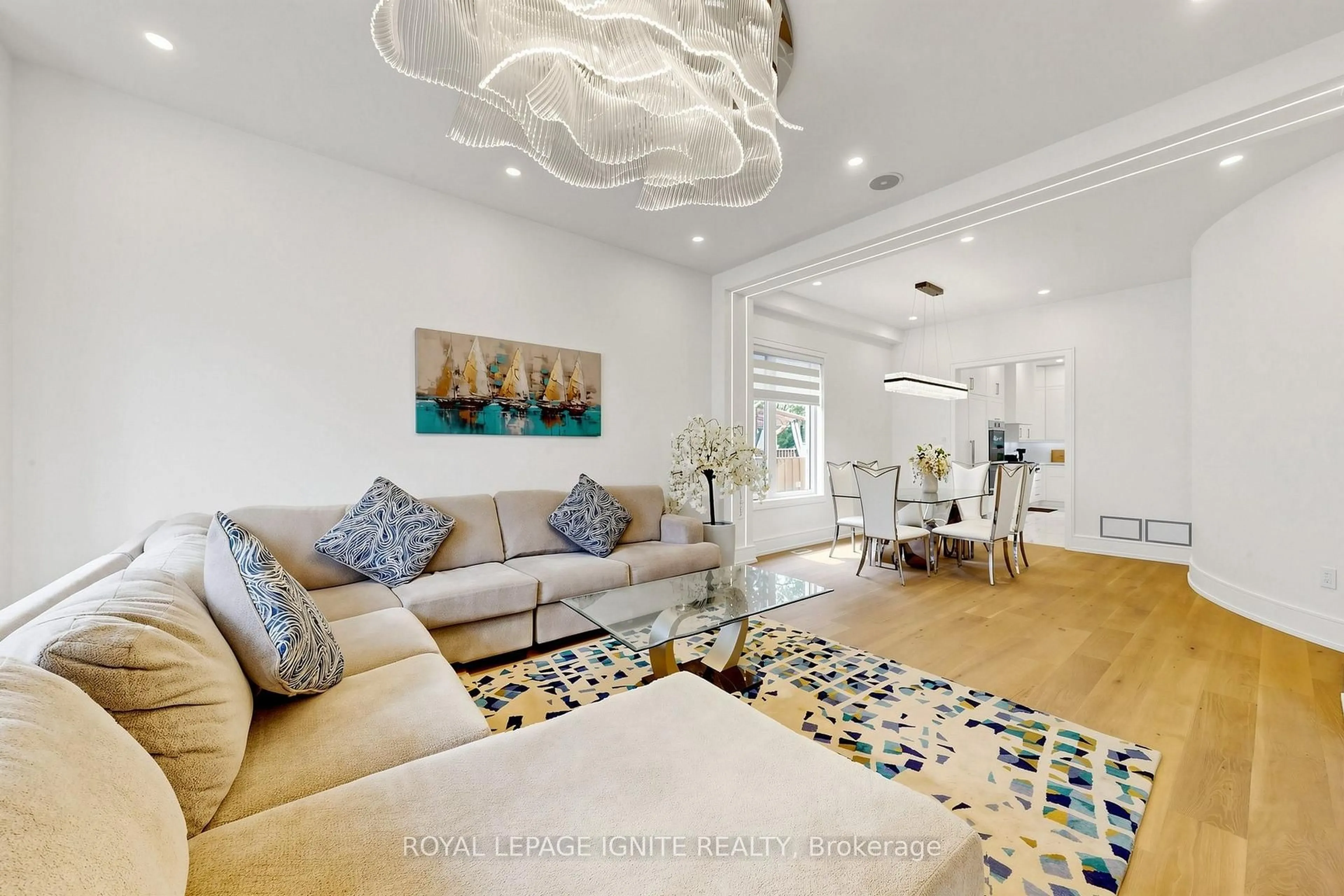 Living room with furniture, unknown for 26 Devondale Ave, Toronto Ontario M2R 2E2