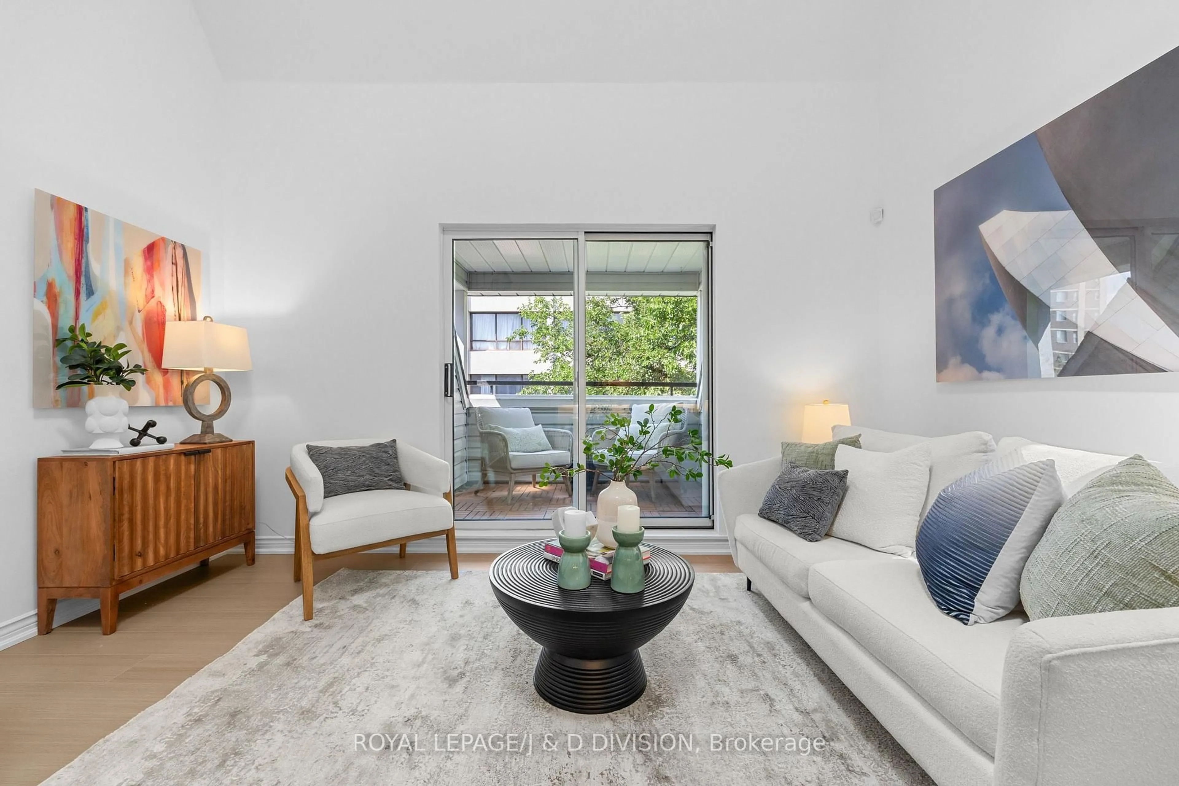 Living room with furniture, unknown for 217 St George St #54, Toronto Ontario M5R 3S7