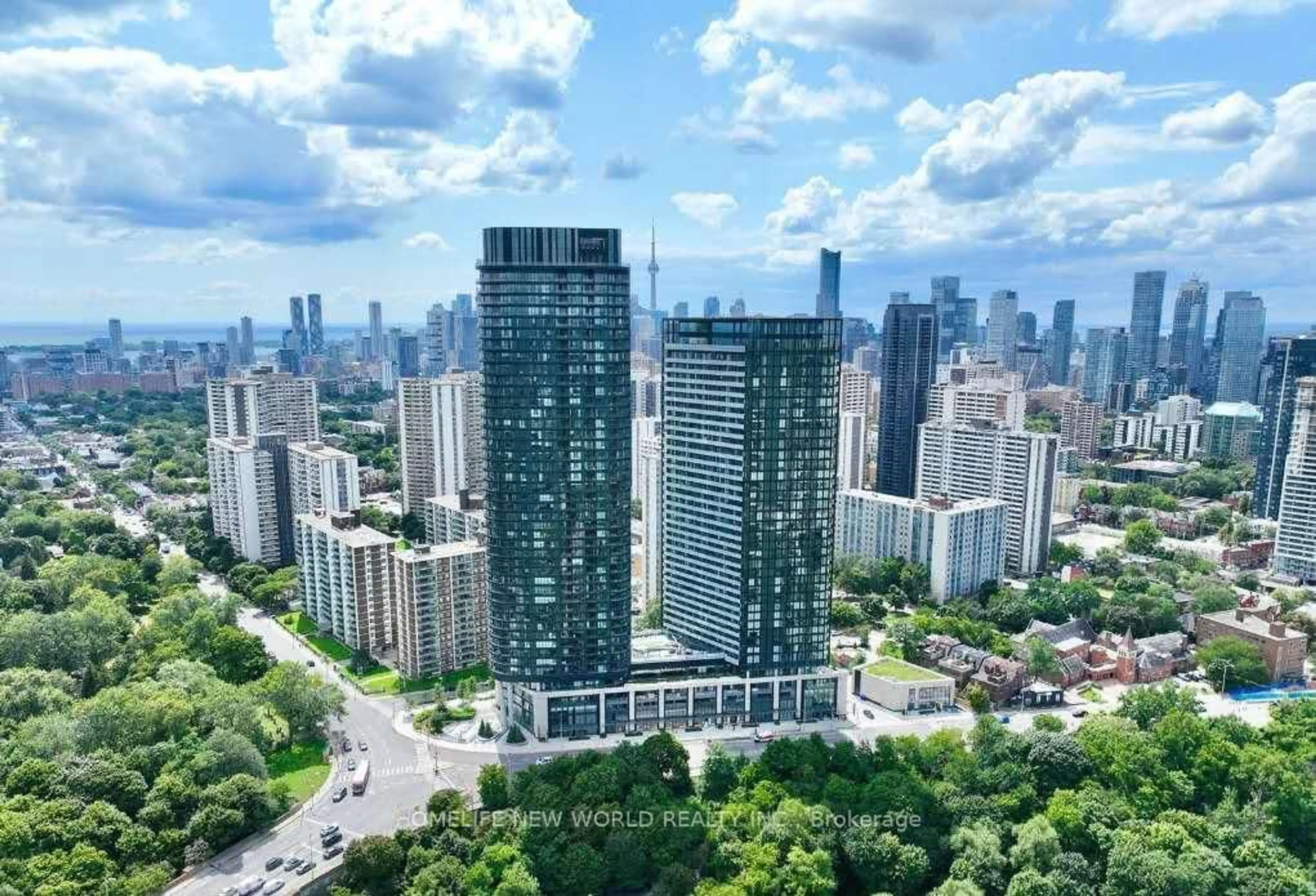 A pic from outside/outdoor area/front of a property/back of a property/a pic from drone, city buildings view from balcony for 585 BLOOR St #2220, Toronto Ontario M4W 0B3