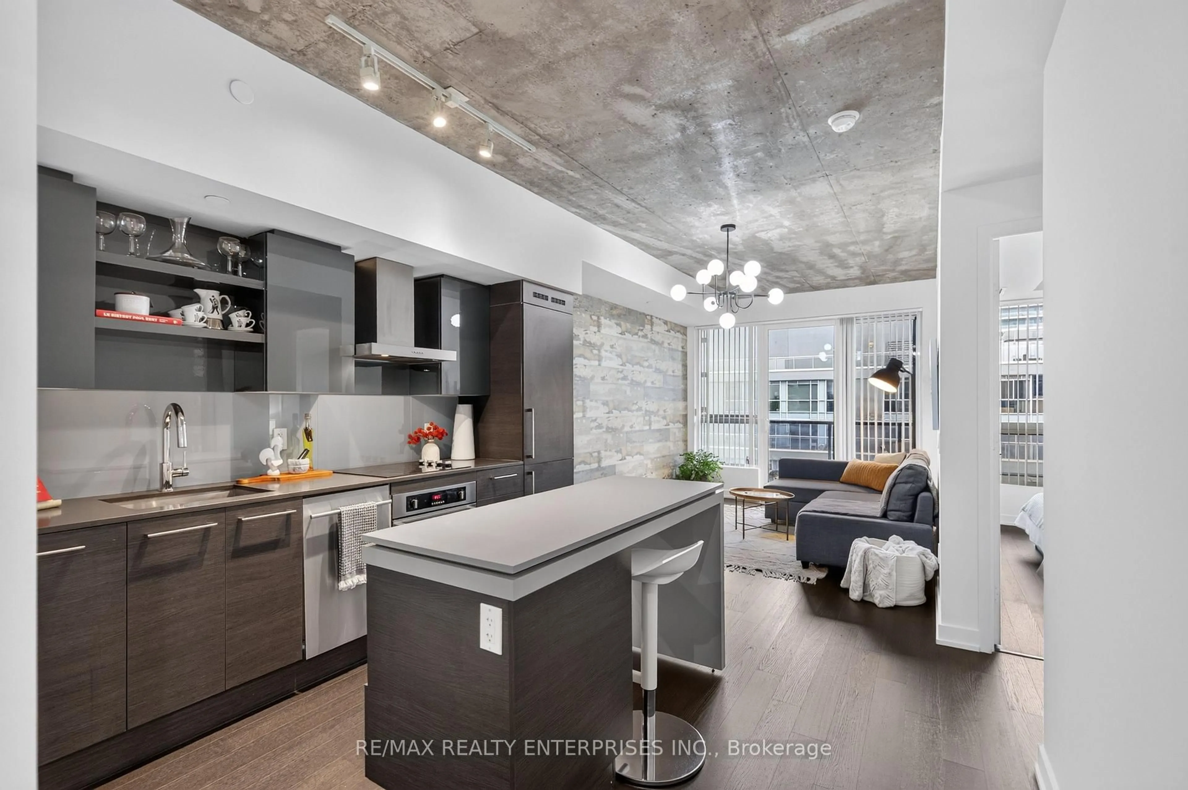 Open concept kitchen, unknown for 1030 King St #942, Toronto Ontario M6K 0B4