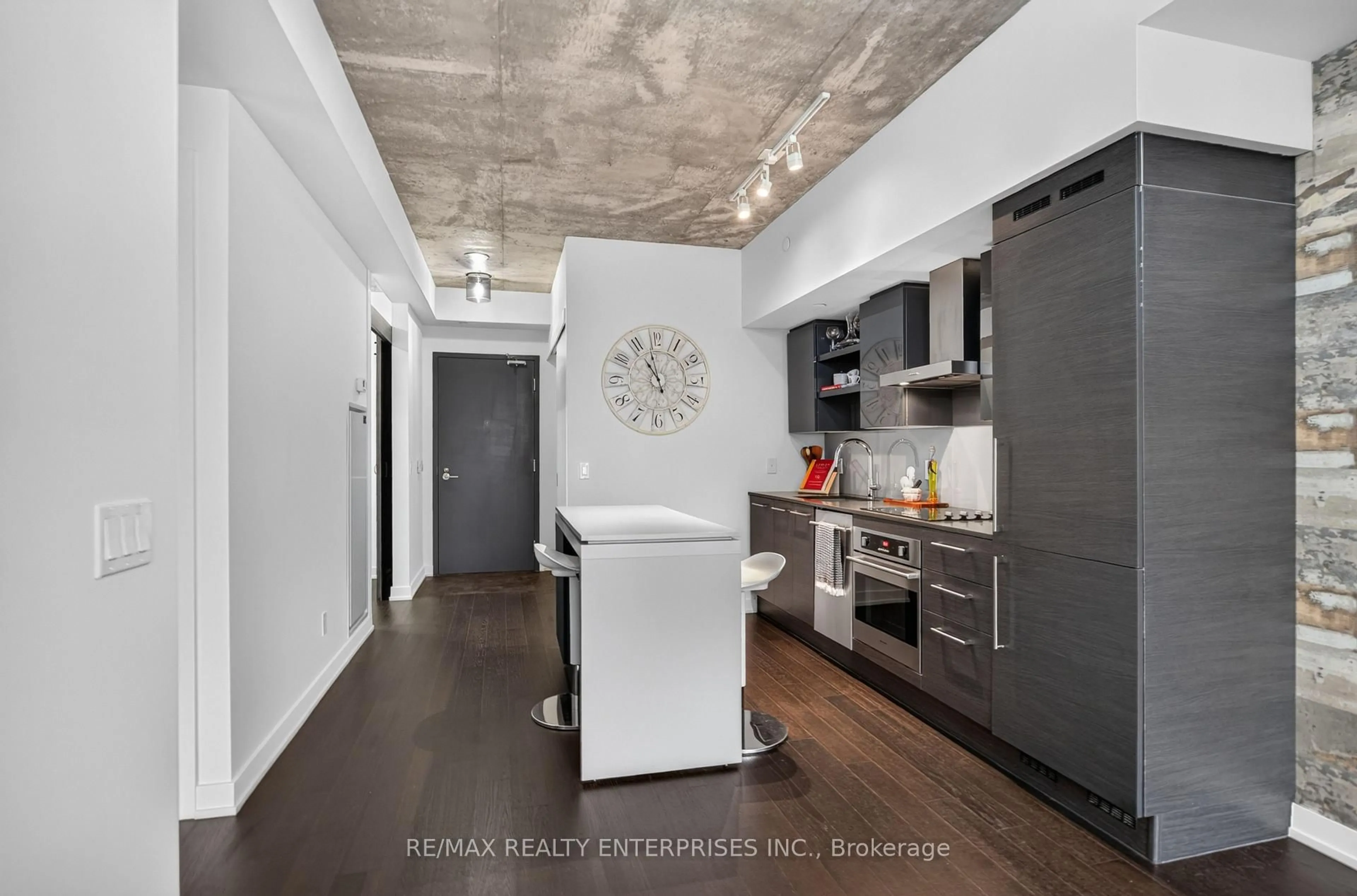 Unknown for 1030 King St #942, Toronto Ontario M6K 0B4