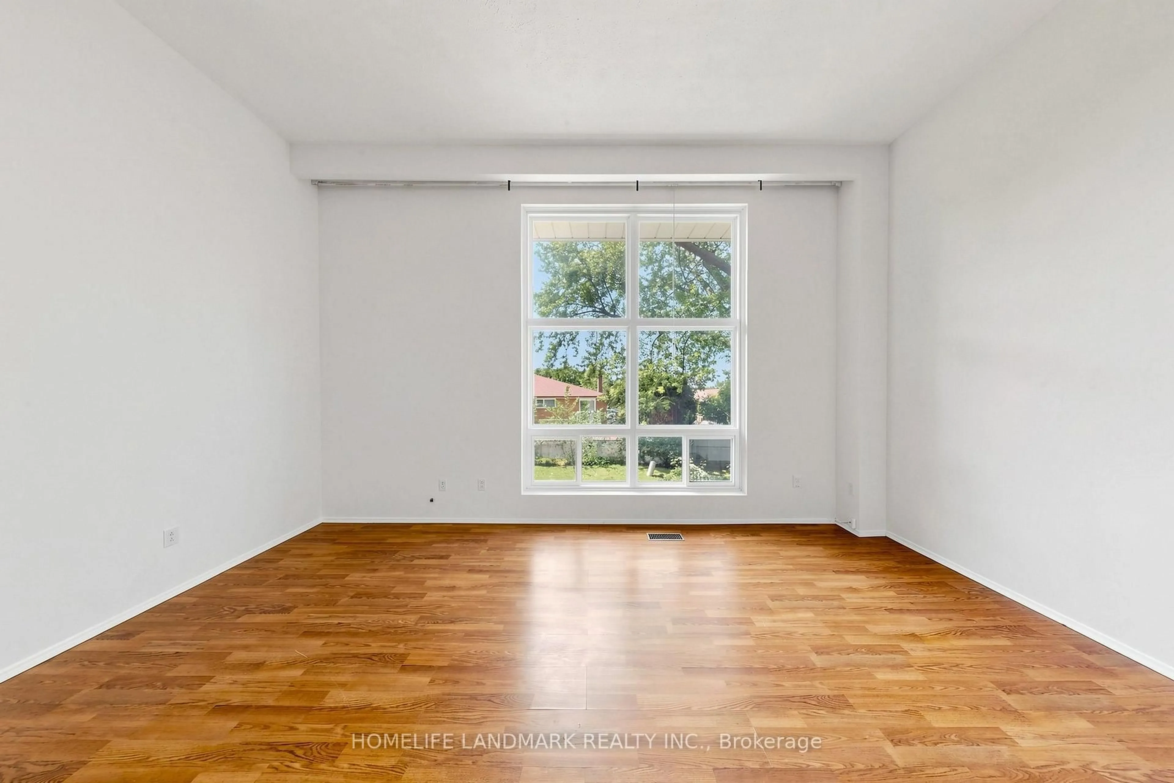 A pic of a room for 8 Rusty Crest Way, Toronto Ontario M2J 2Y4