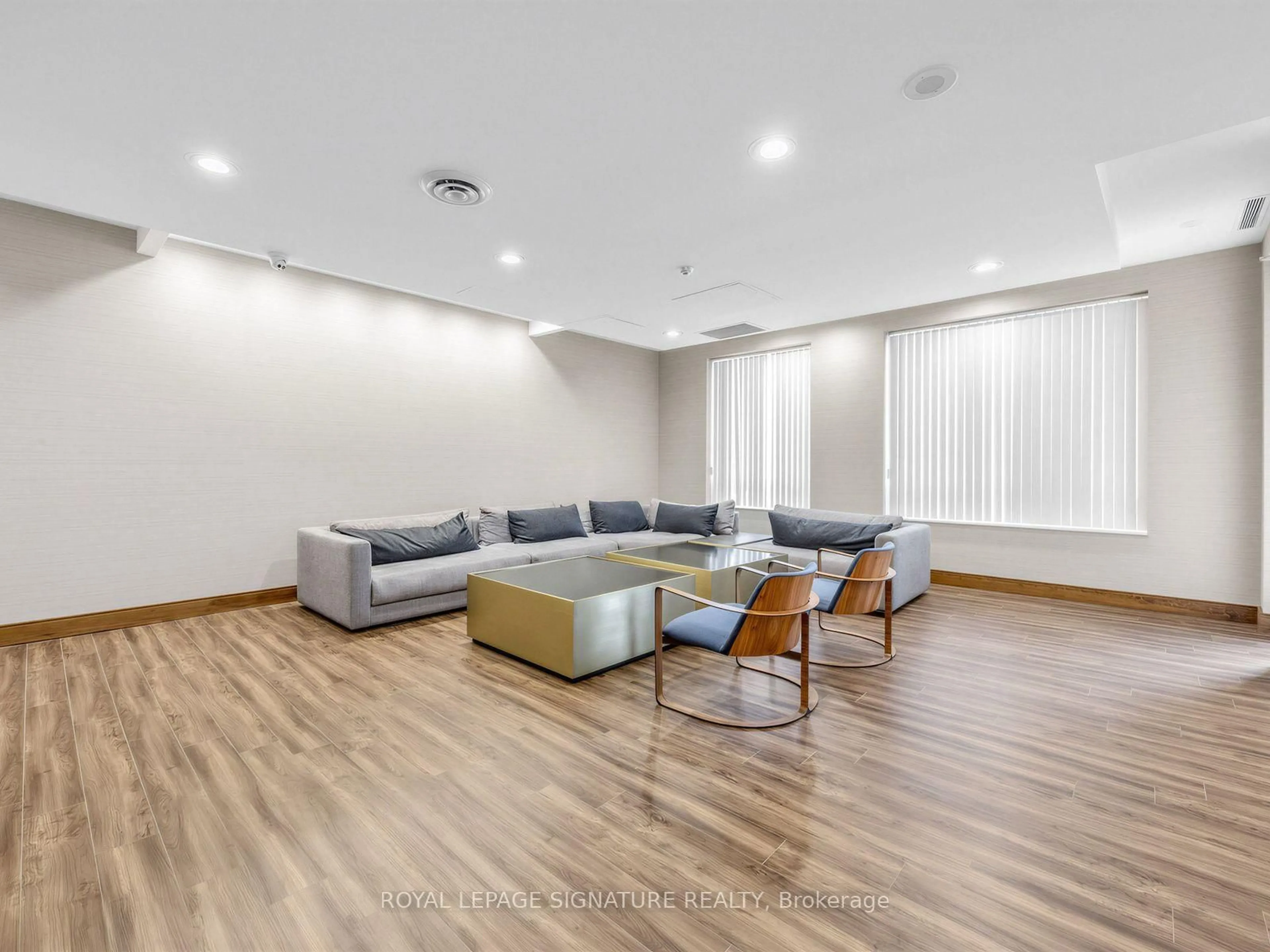 Living room with furniture, wood/laminate floor for 256 Doris Ave #1711, Toronto Ontario N2N 6X8