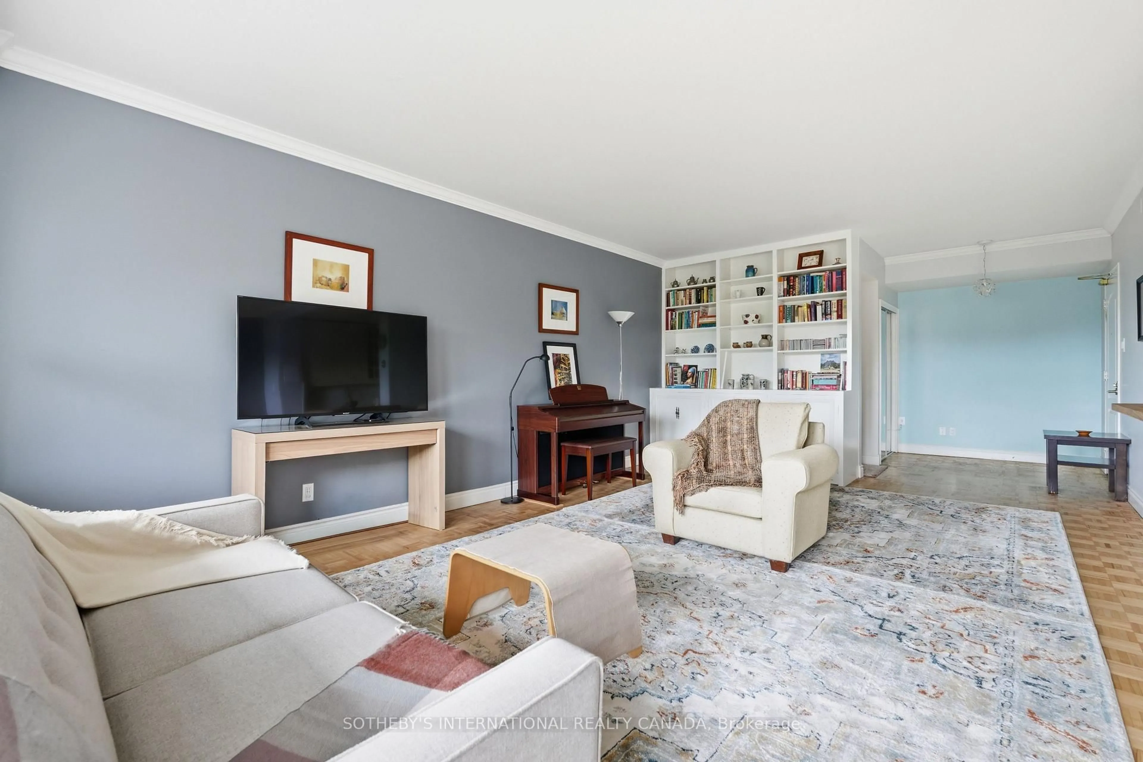 Living room with furniture, unknown for 21 Dale Ave #947, Toronto Ontario M4W 1K3
