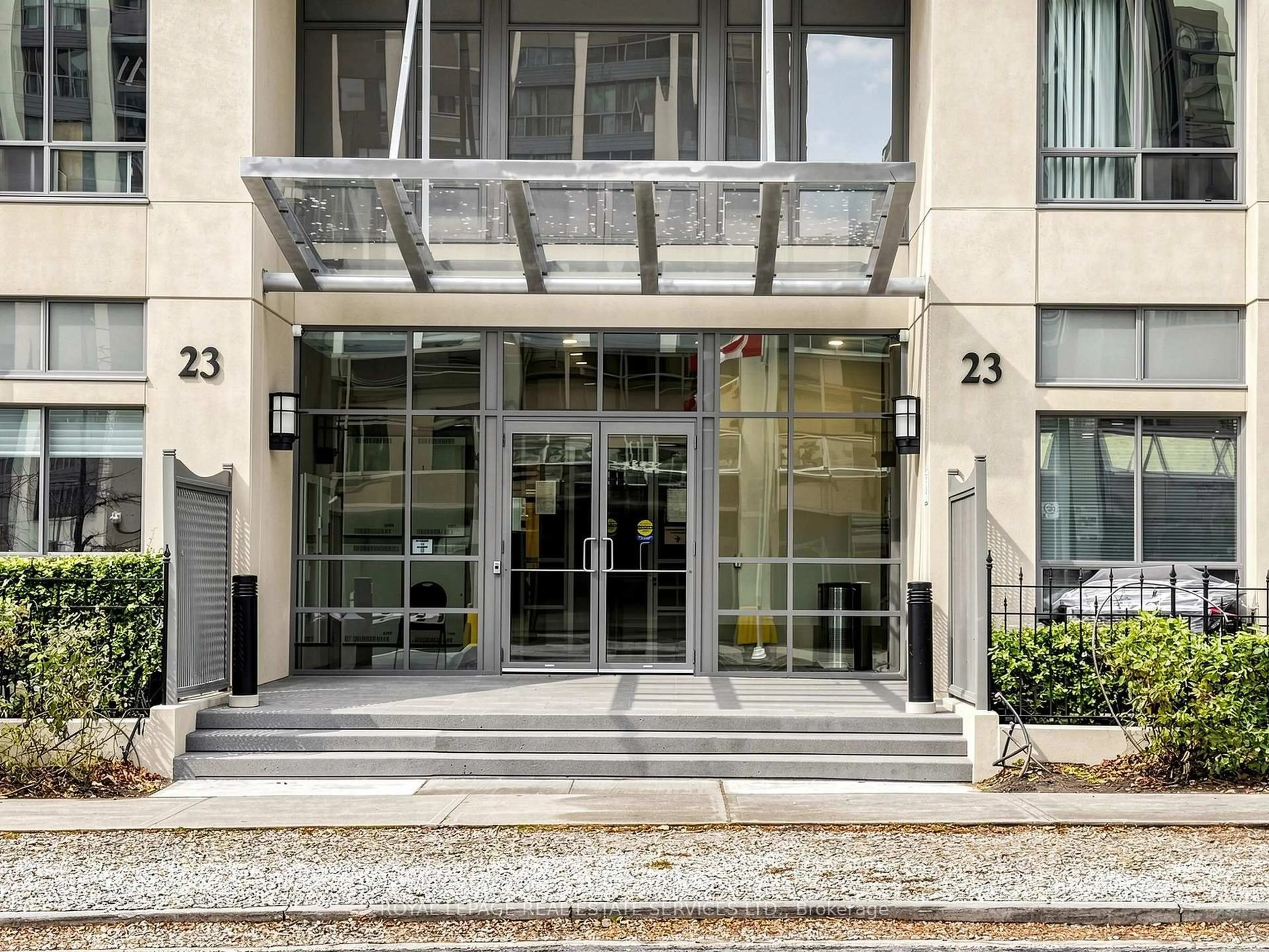 Indoor foyer for 23 Hollywood Ave #3505, Toronto Ontario M2N 7L8