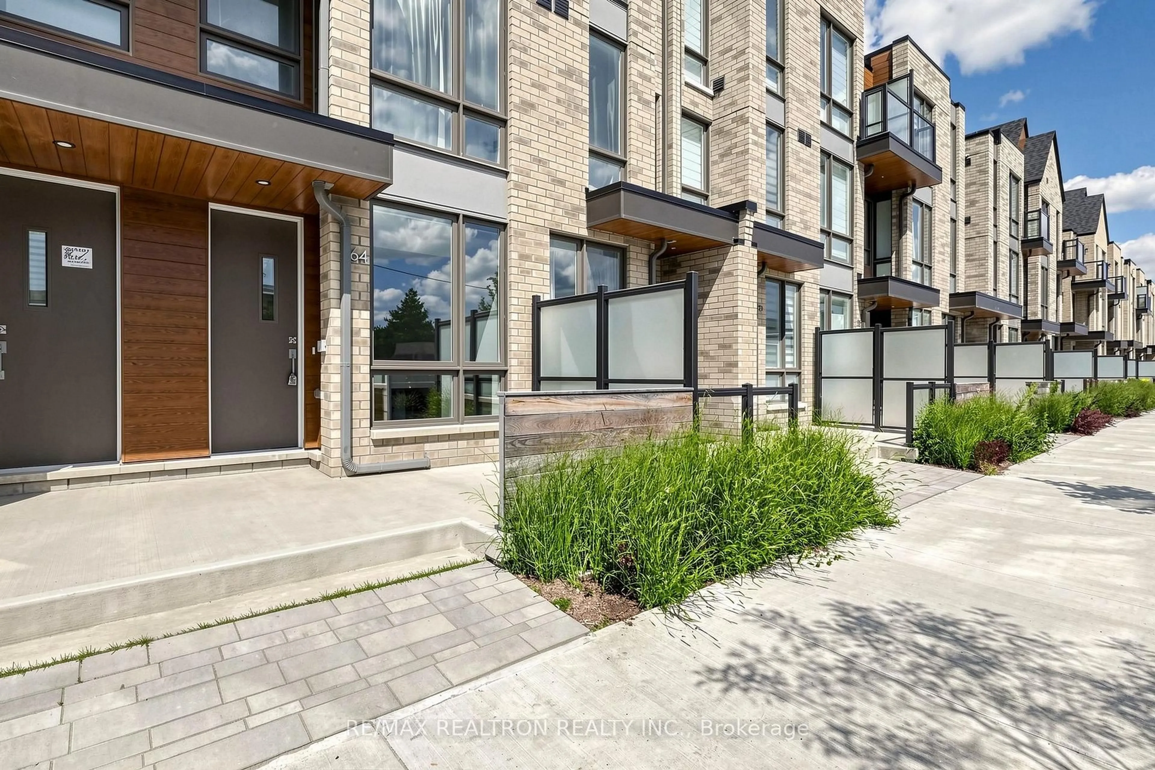 Unknown for 64 Turtle Island Rd, Toronto Ontario M6A 2M5
