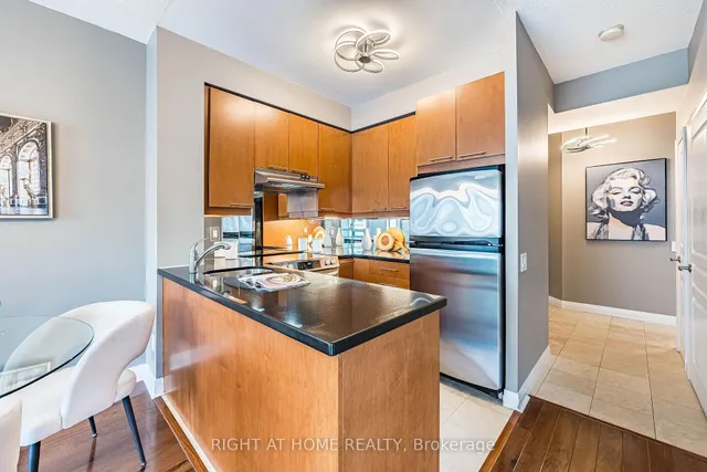 1121 Bay St #1106, Toronto 4