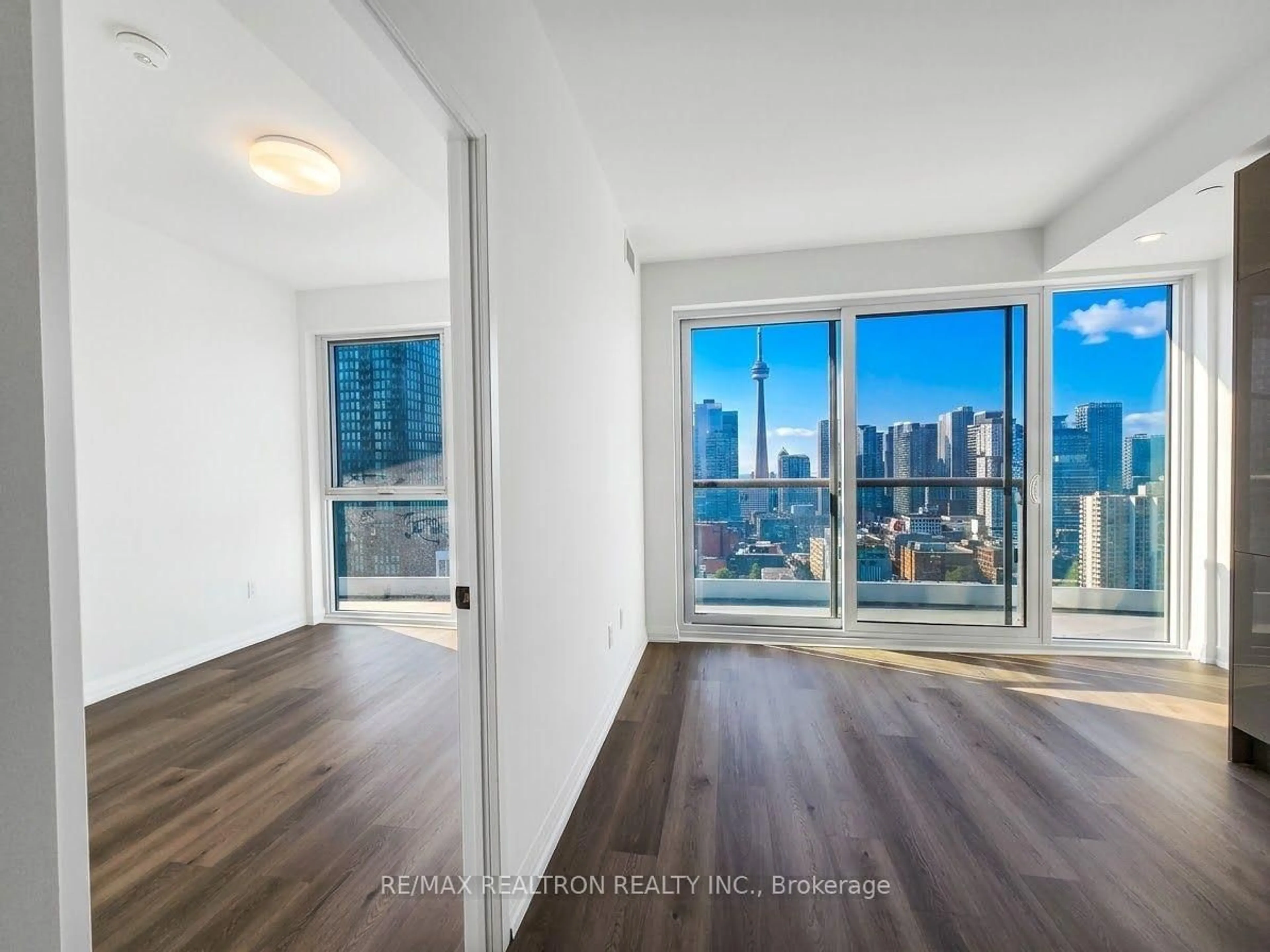 A pic of a room for 280 Dundas St. St #2509, Toronto Ontario M5T 0E3